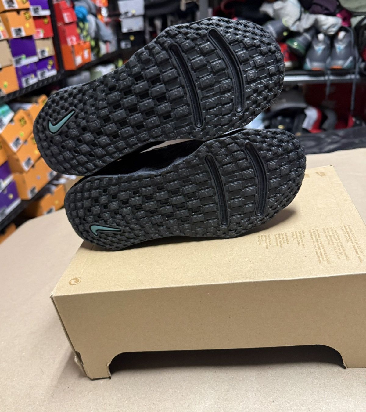 Nike Nike Ava Rover Run GS Black size 4.5y Womens 6 running Size US 6 / IT 36 - 5 Thumbnail