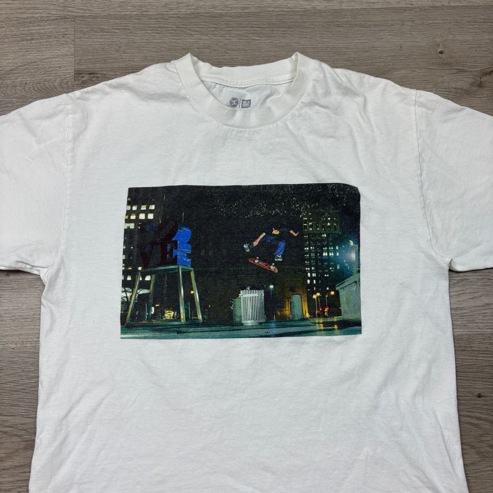 DC DC Blabac Photos Brian Wenning Love Sw Heel Shirt Men's L Size US L / EU 52-54 / 3 - 2 Thumbnail