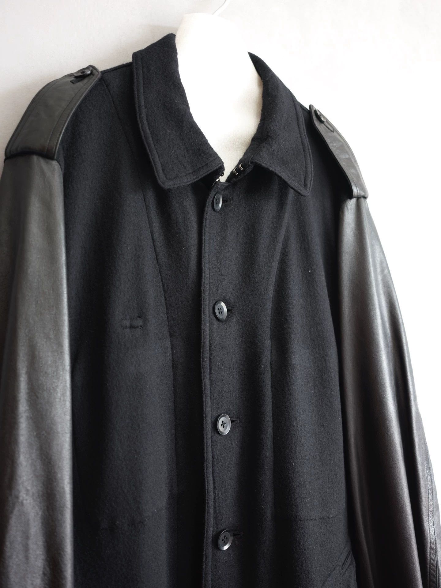Yohji Yamamoto YohjiYamamoto12AWWoolCoatLeatherSleeves&WaistBelt Size US L / EU 52-54 / 3 - 3 Thumbnail