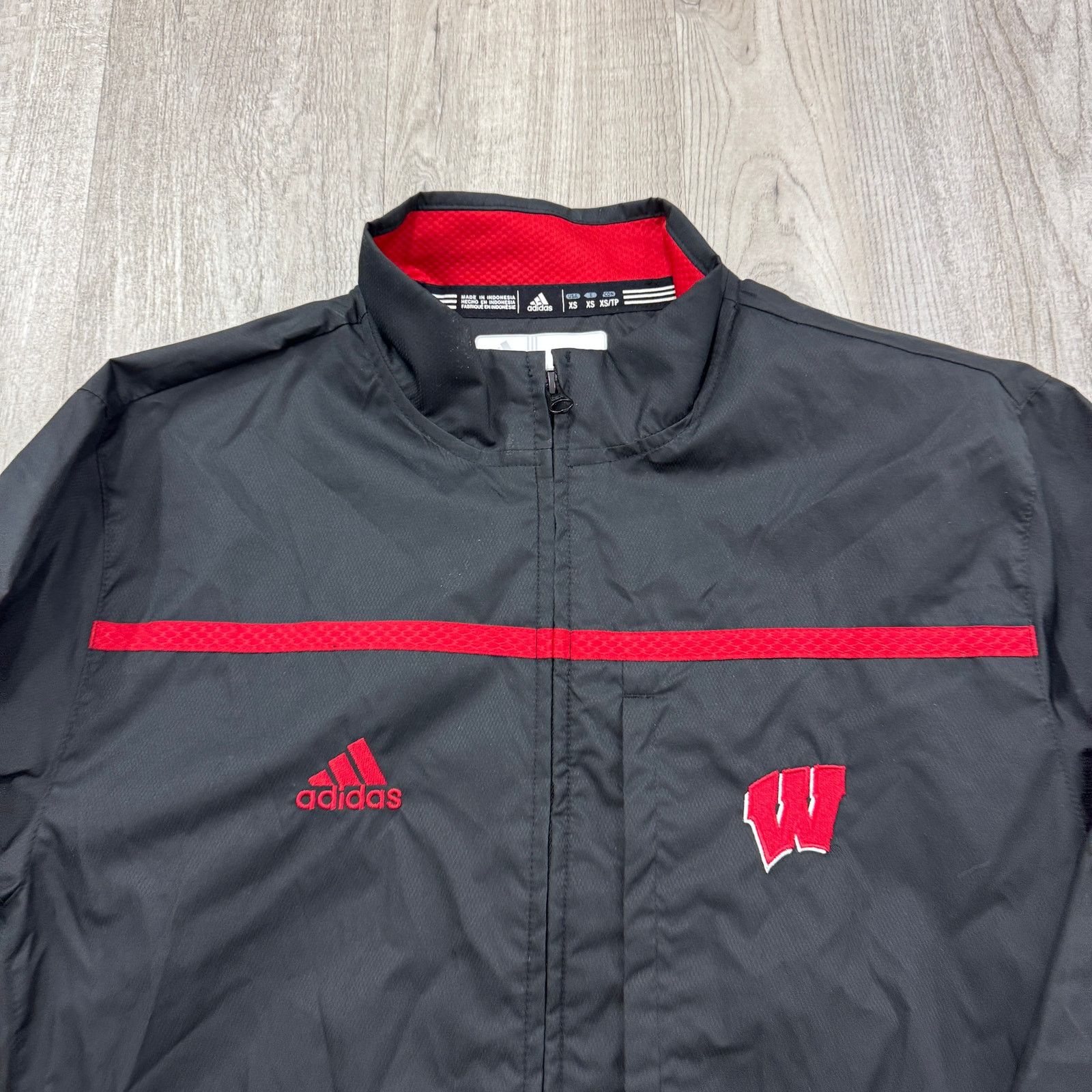 Adidas Adidas Wisconsin Badgers Windbreaker Jacket Men's XS Size US XS / EU 42 / 0 - 3 Thumbnail