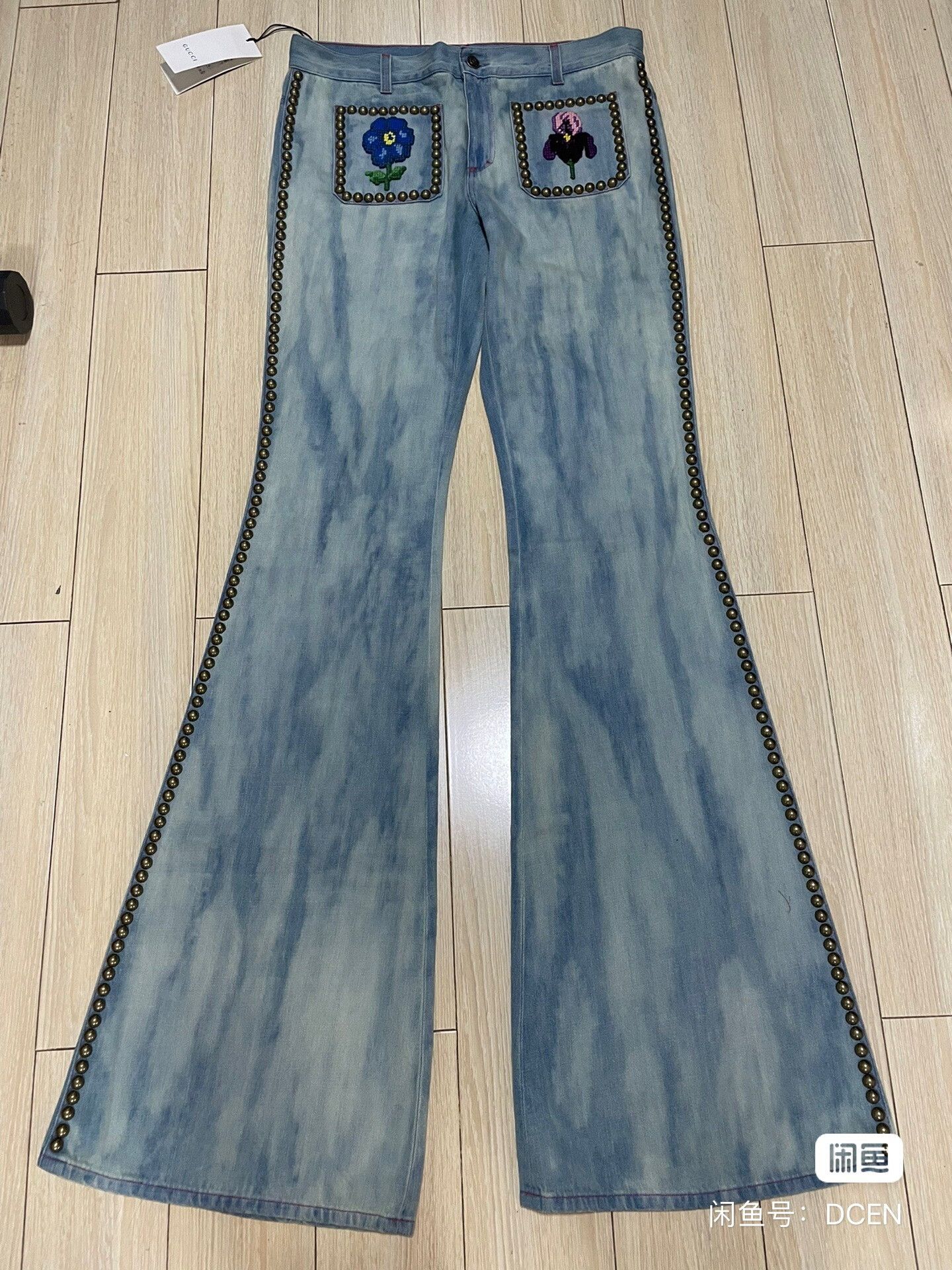 Gucci gucci embroidered flared denim pants size 28 Size 28" / US 6 / IT 42 - 1 Thumbnail