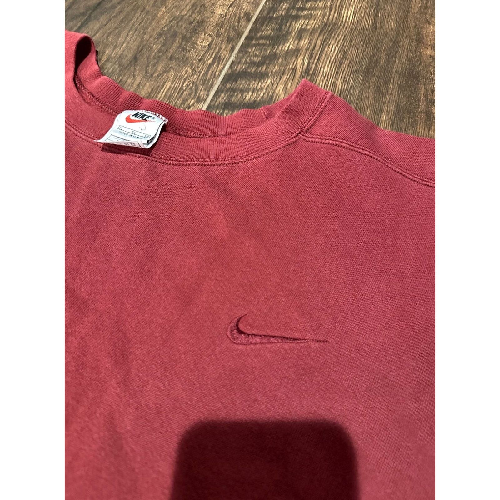 Nike VINTAGE Nike Swoosh Sweatshirt Crewneck XL red Embroidered USA Mens Size US XL / EU 56 / 4 - 5 Thumbnail