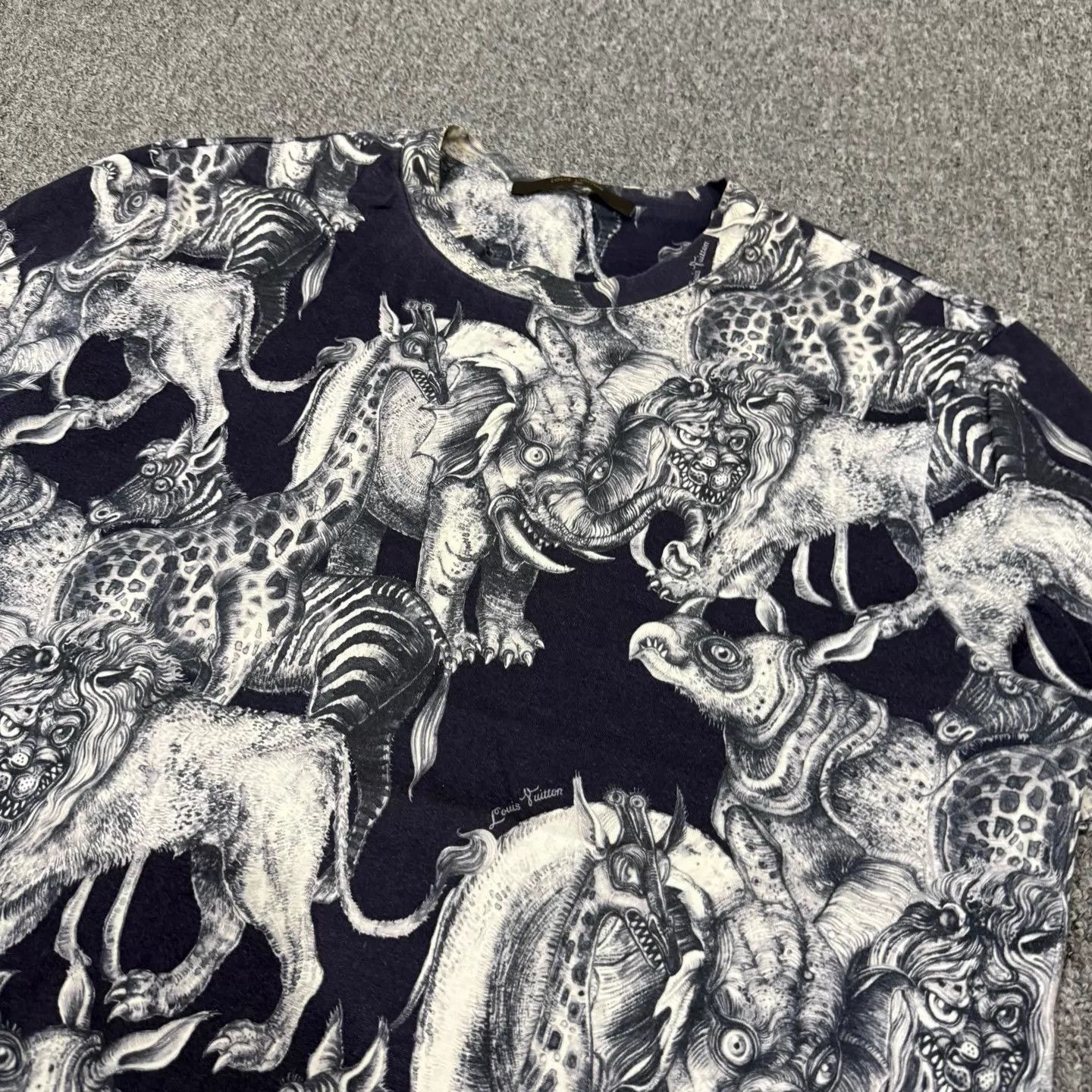 Louis Vuitton LV Zoo T-shirt M 99 New Size US M / EU 48-50 / 2 - 3 Thumbnail