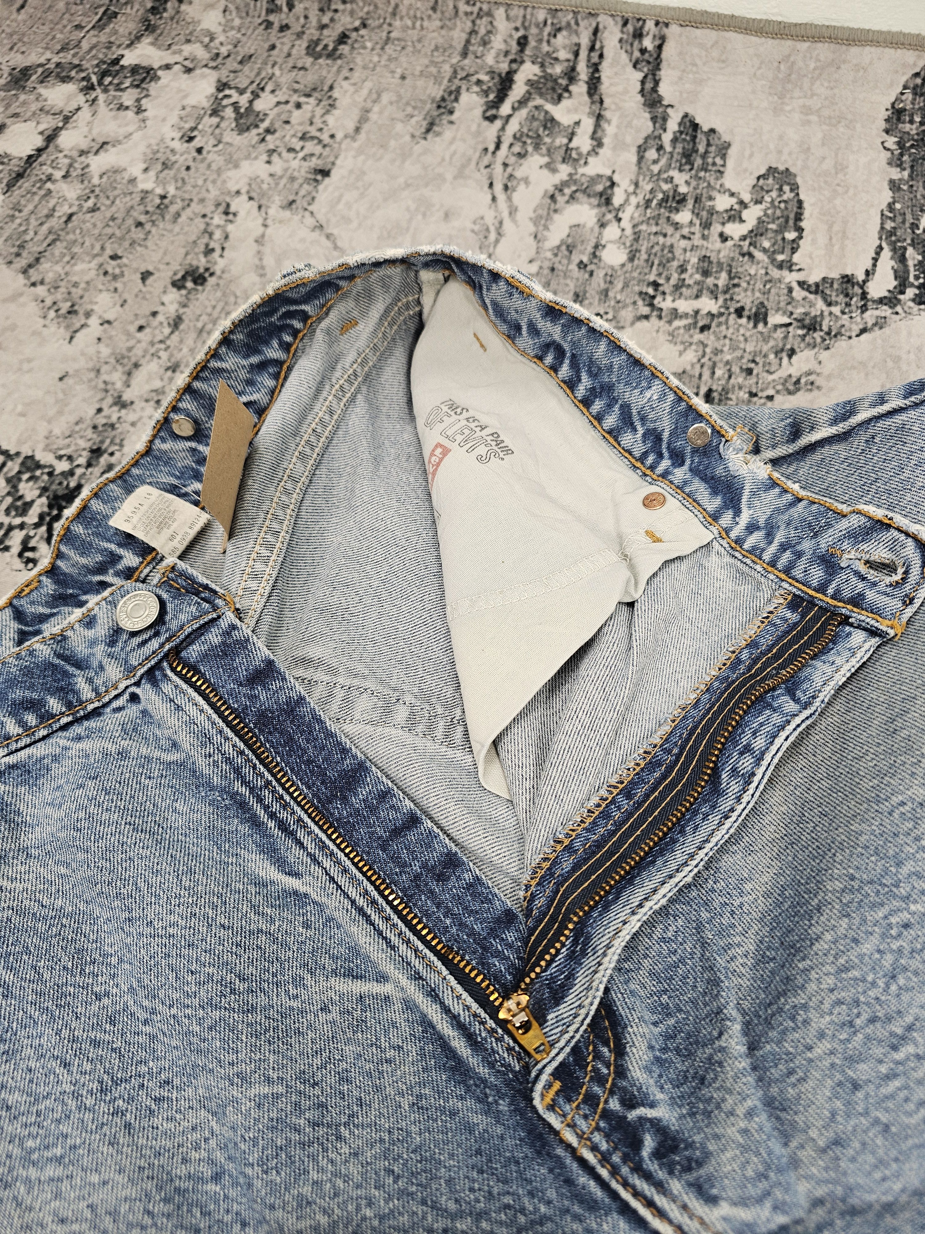 Levi's Vintage Clothing Vtg 90's LEVIS 505 Ripped Faded Jeans Made In USA L0551 Size US 38 / EU 54 - 13 Thumbnail