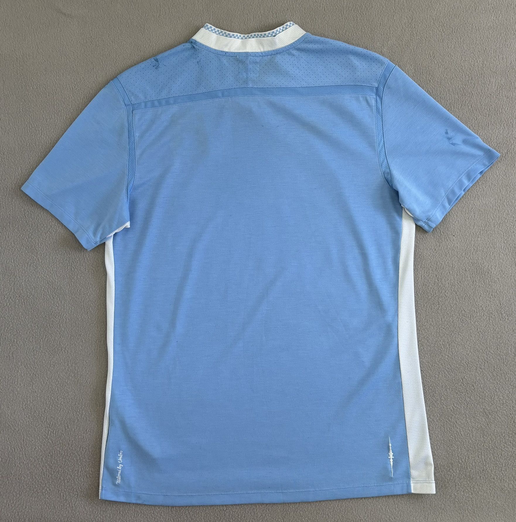 Umbro Manchester City 2011/2012 Umbro Football Jersey Size M Size US M / EU 48-50 / 2 - 10 Thumbnail