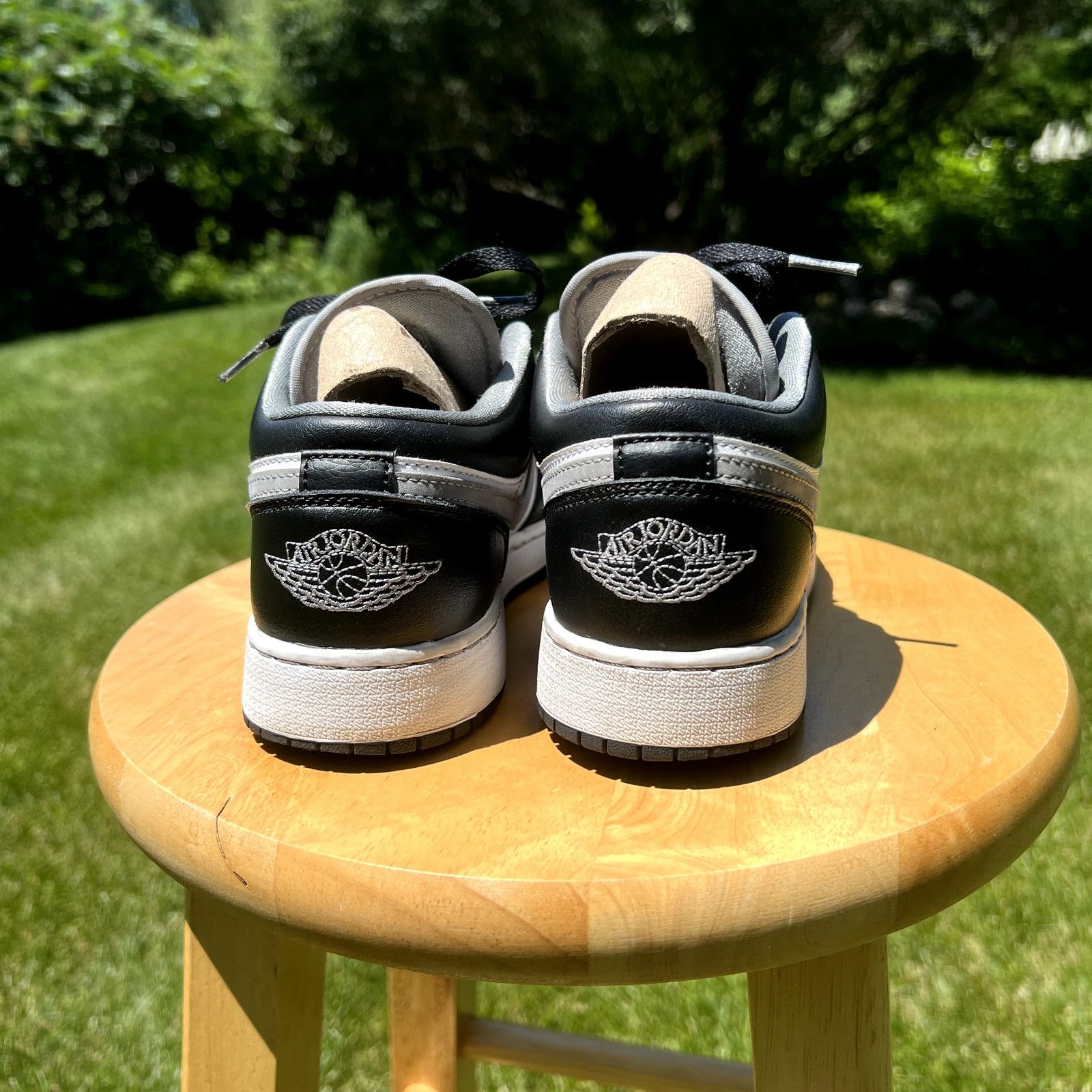 Jordan Brand × Nike Size 7 - Air Jordan 1 Low GS Black Medium Grey Shoes Size US 7 / EU 40 - 5 Thumbnail