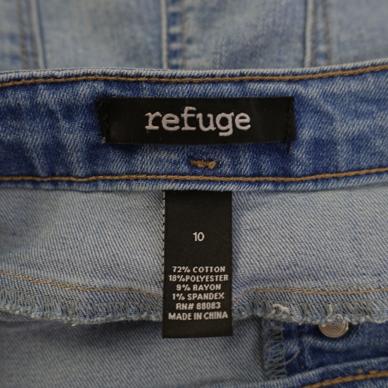 Designer Refuge Light Blue Denim Shorts Size 10 Zip And Button Whiske Size 32" / US 10 / IT 46 - 4 Thumbnail
