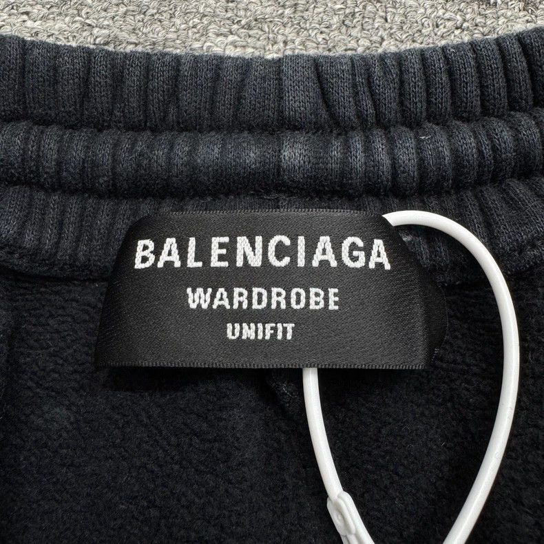Balenciaga Balenciaga size XS Old shorts with holes in them Size US 28 / EU 44 - 2 Thumbnail