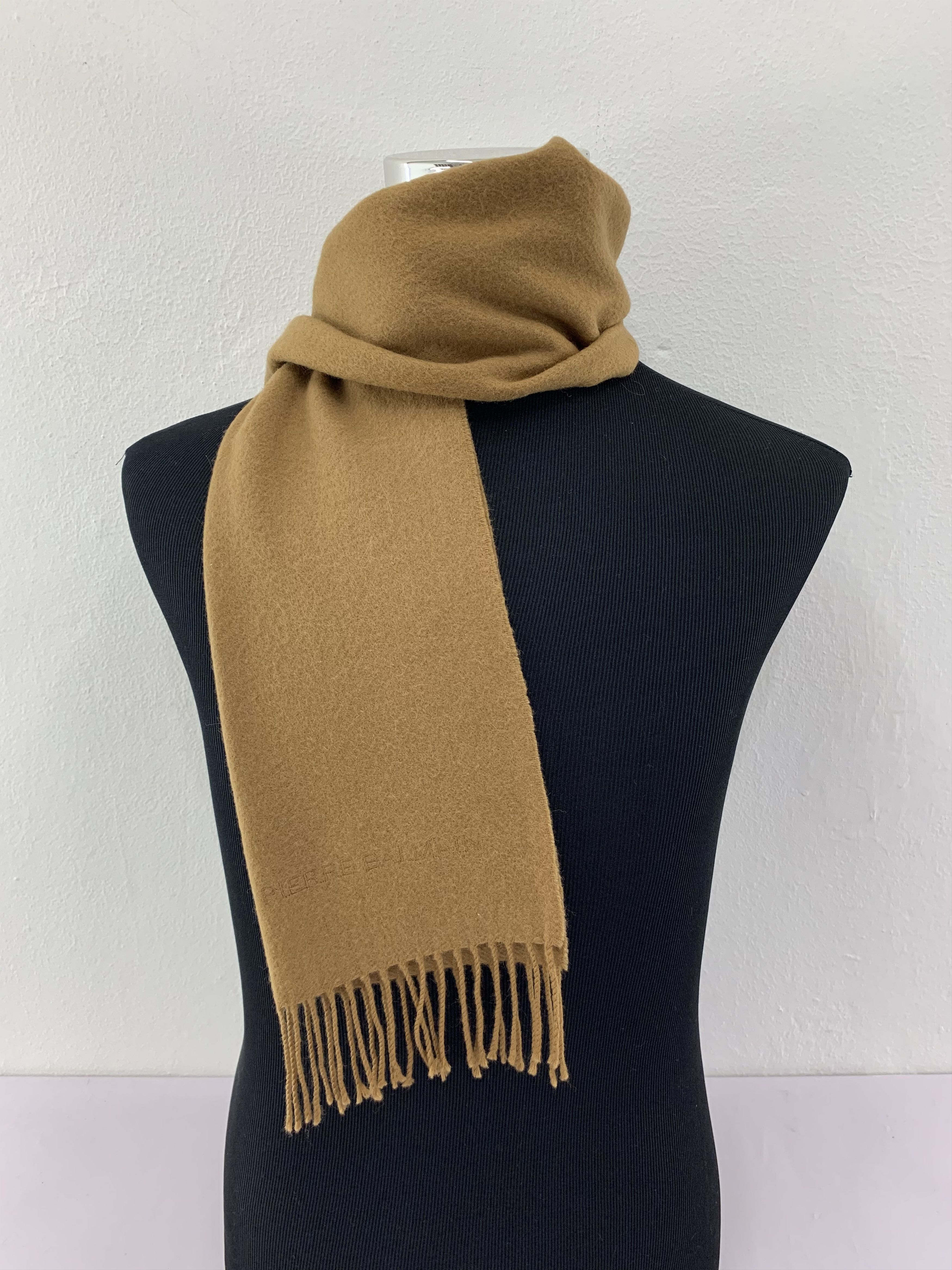 Pierre Balmain Pierre Balmain Scarf Wool Muffler Neck Wrap BL4026 Size ONE SIZE - 1 Thumbnail