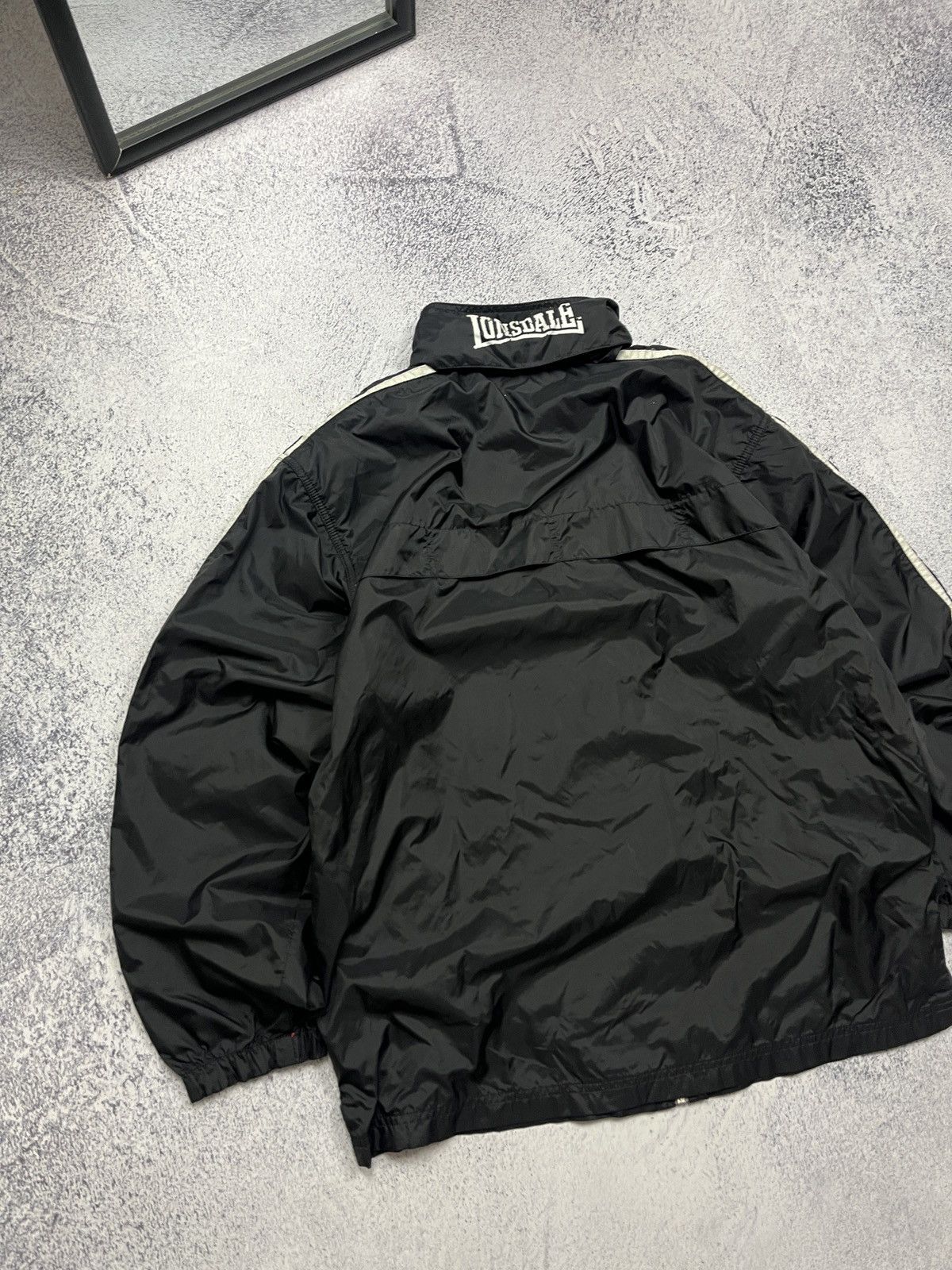 Lonsdale Vintage Lonsdale UK Retro Windbreaker Track Light Jacket Size US L / EU 52-54 / 3 - 17 Thumbnail