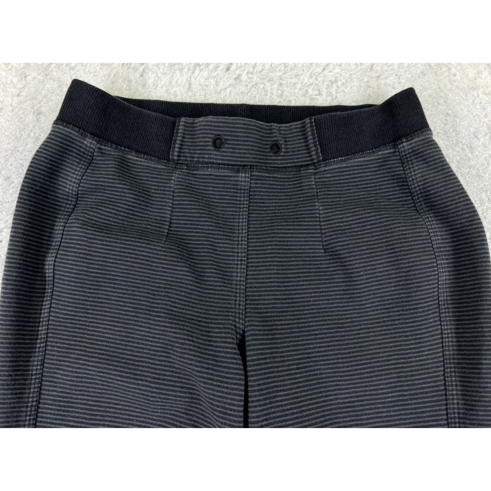 Lululemon Lululemon Pants Womens 4 Gray Striped Jogger Elastic Waist Pockets Yoga Run Cross Training Read Size 27" / US 4 / IT 40 - 4 Thumbnail