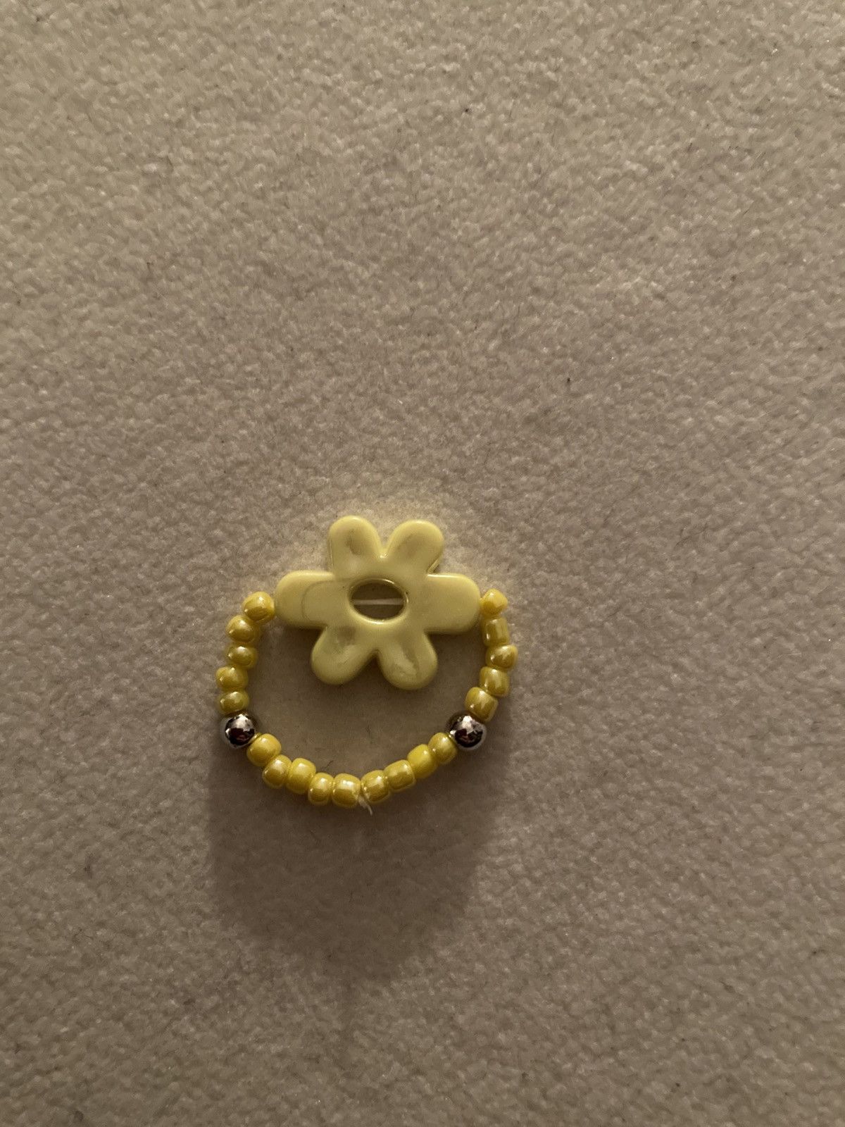 Other Yellow groovy flower ring Size ONE SIZE - 1 Preview
