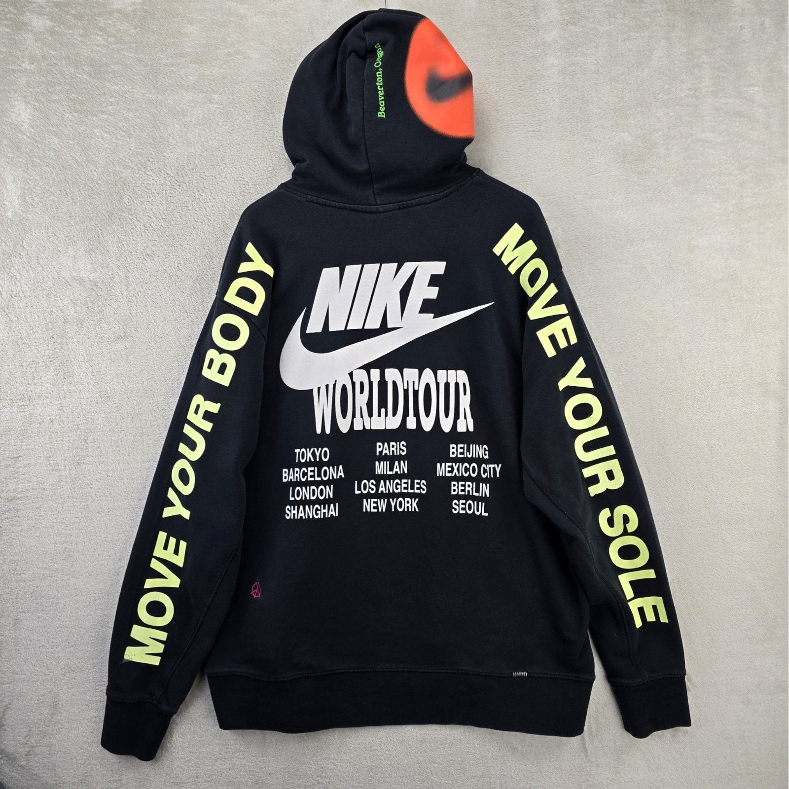 Nike Nike World Tour Graffiti Print Hoodie Mens XL Sweatshirt Size US XL / EU 56 / 4 - 1 Thumbnail