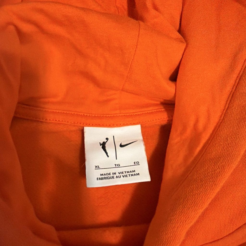 Nike WNBA Orange Nike hoodie Size US XL / EU 56 / 4 - 4 Thumbnail