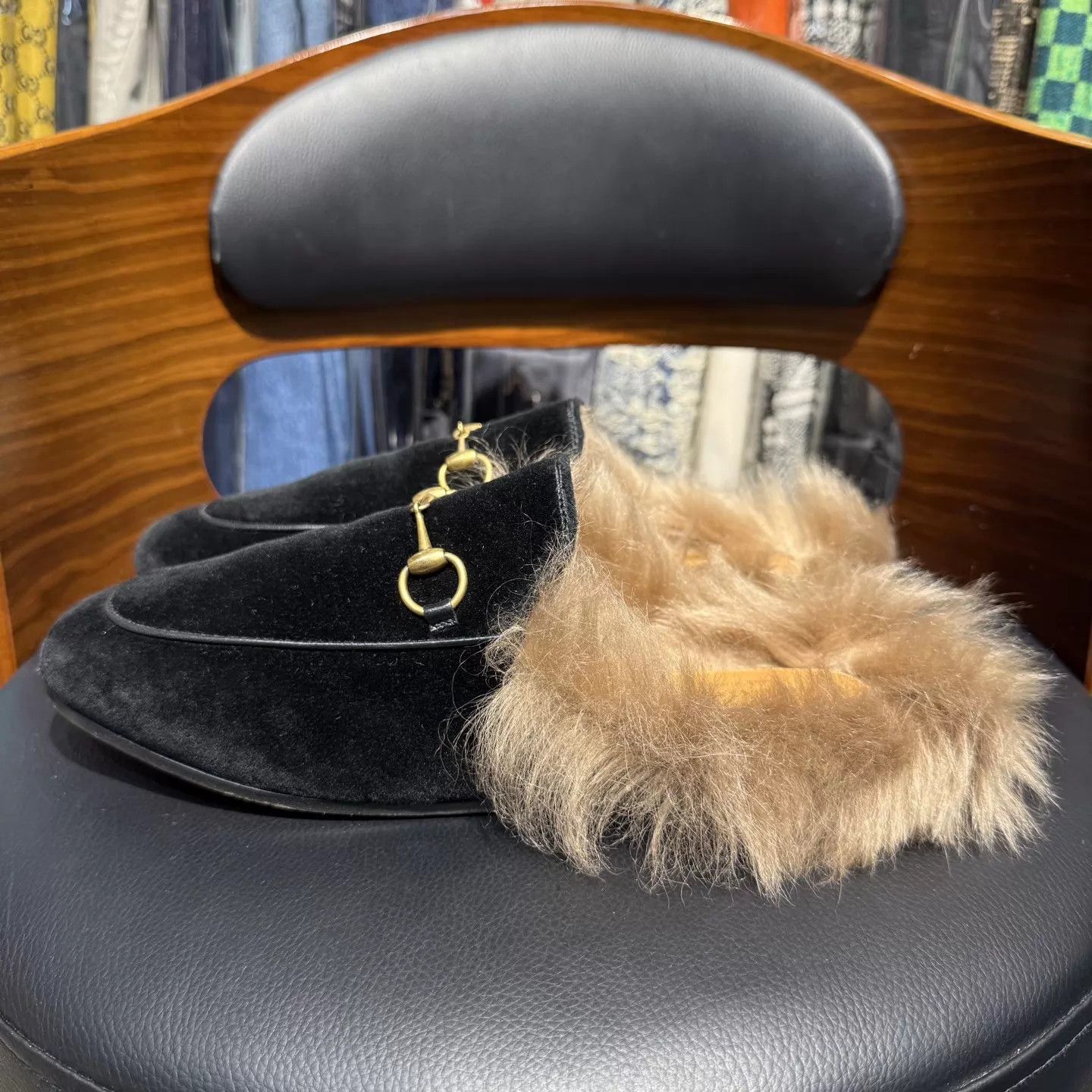 Gucci Gucci Black Velvet Gold HB Fur Slippers 39 99New Size US 8.5 / IT 38.5 - 6 Thumbnail