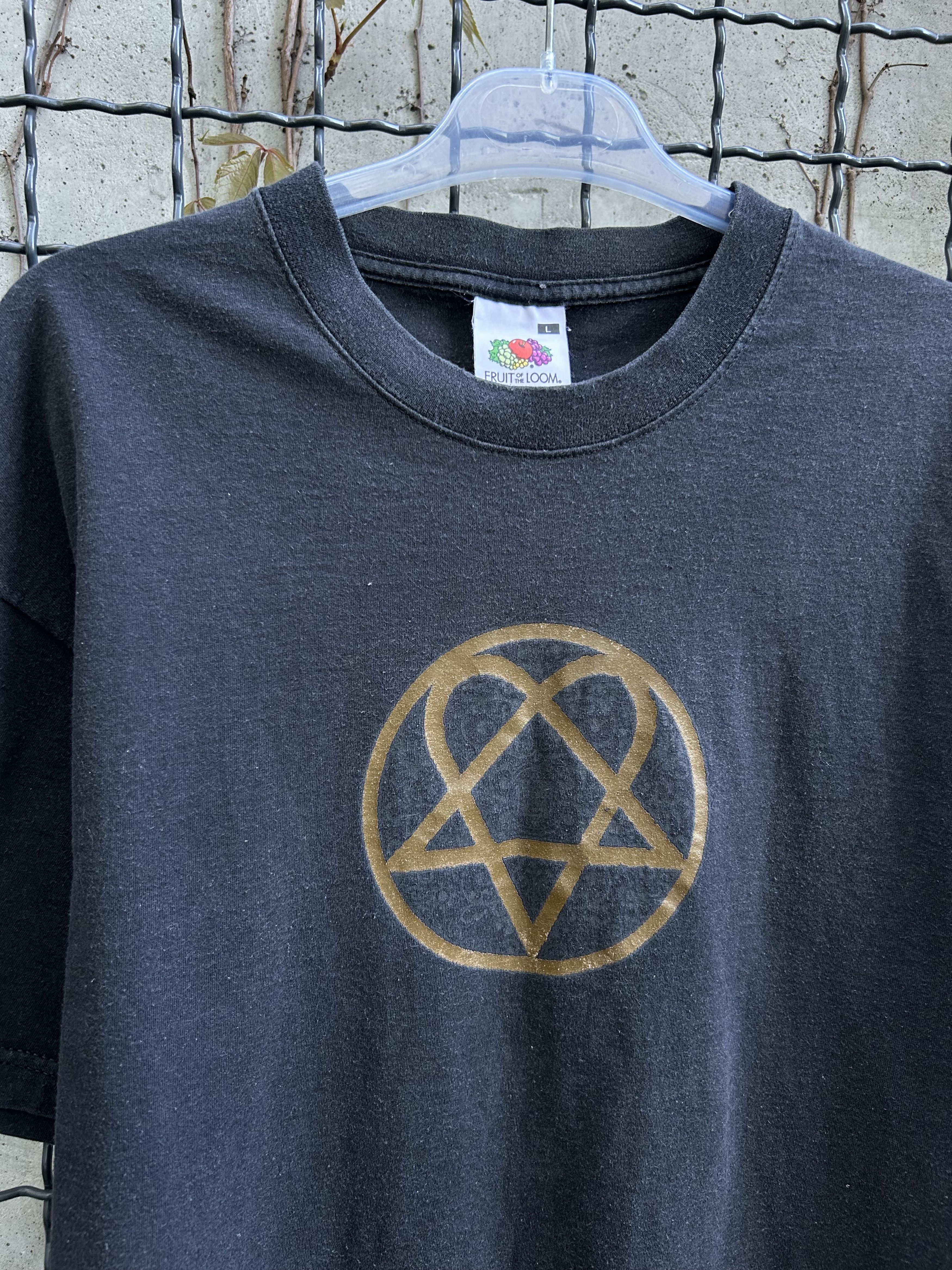 Band Tees × Vintage Vintage 2000s HIM Rock Band T-shirt Size US L / EU 52-54 / 3 - 3 Thumbnail