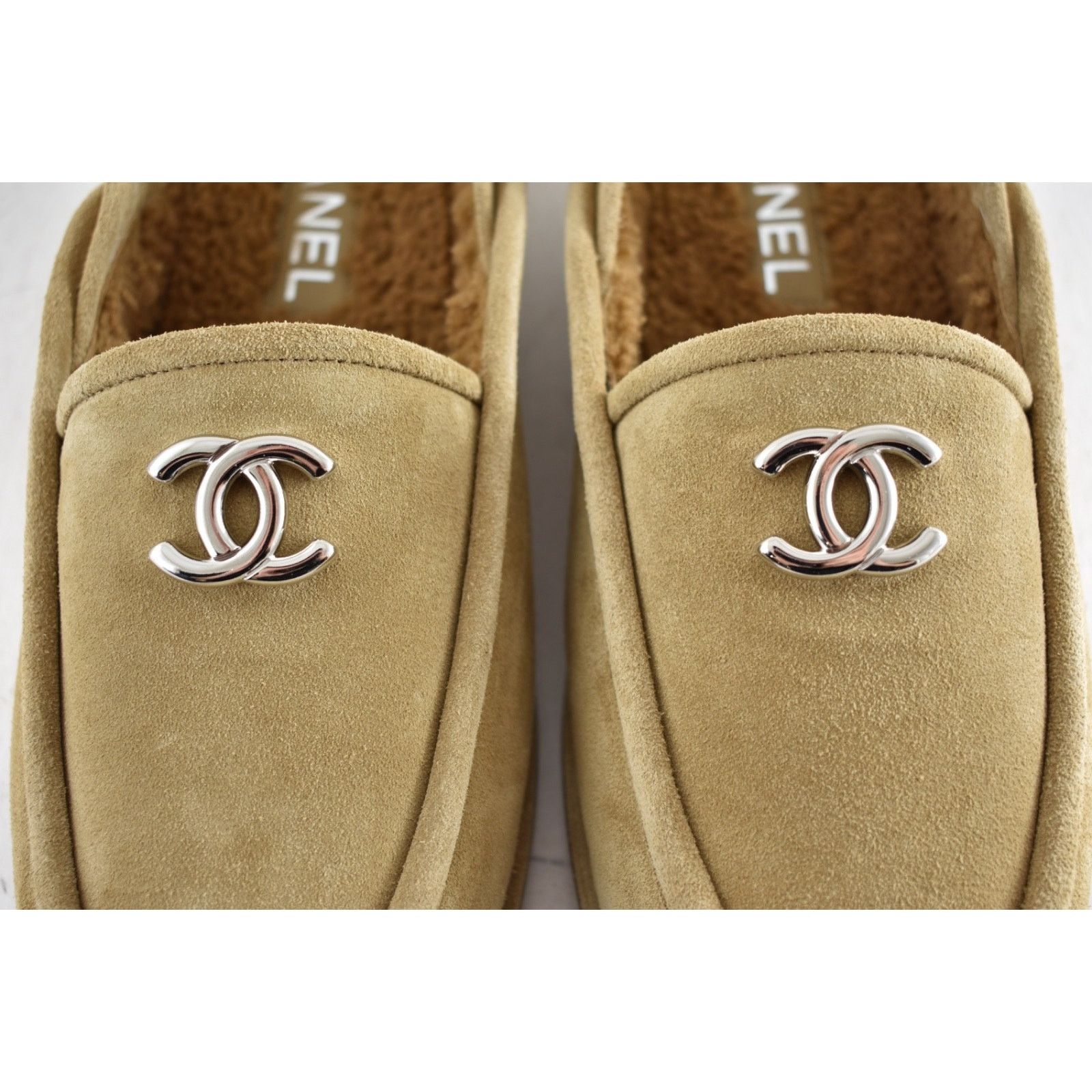 Chanel Chanel Dark Beige Suede Shearling CC Moccasin Flat 40 Size US 10 / IT 40 - 12 Thumbnail