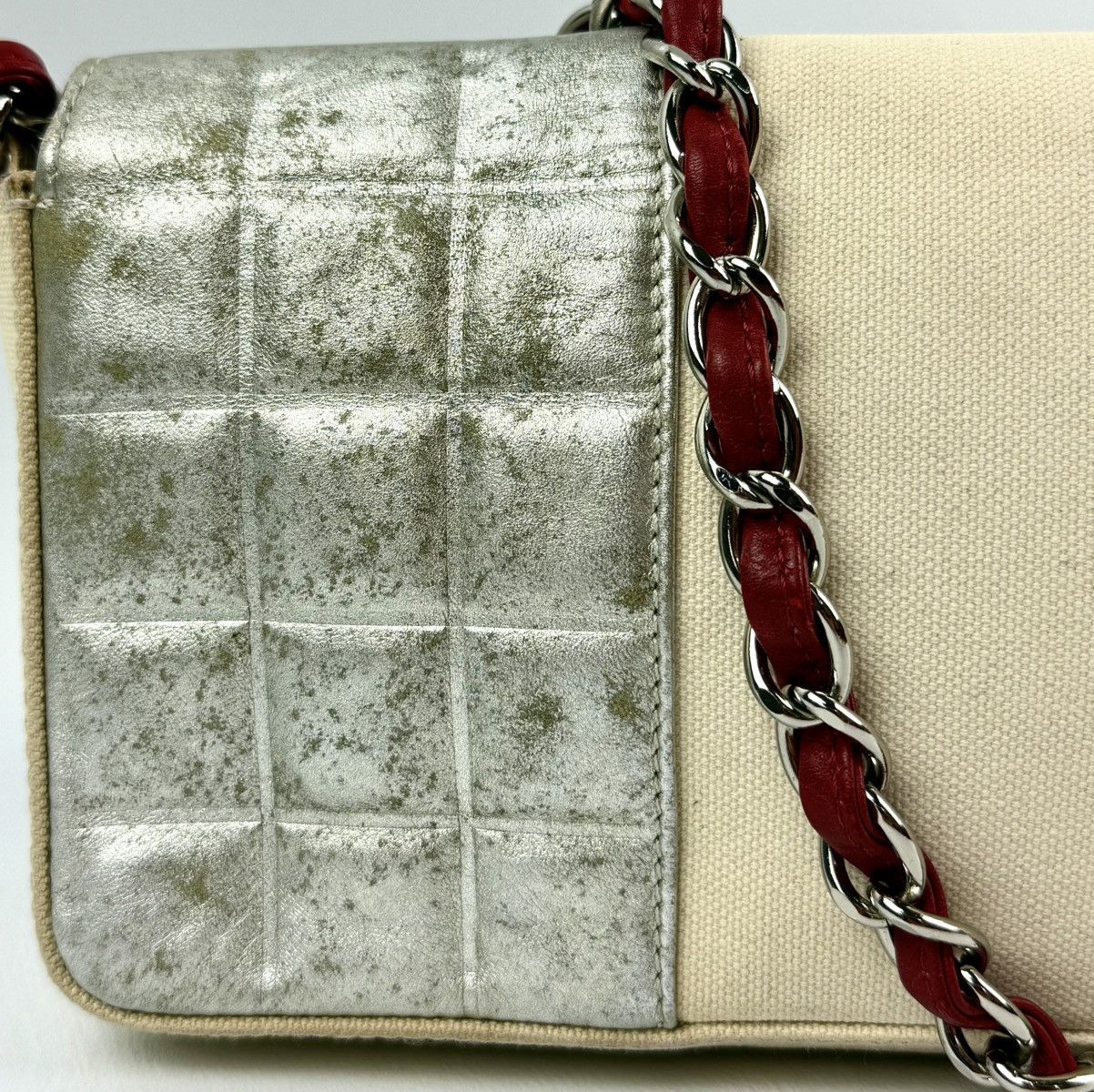 Chanel Chanel - 2002 - CC - No.5 - East - West - Chain Flap Size ONE SIZE - 14 Thumbnail