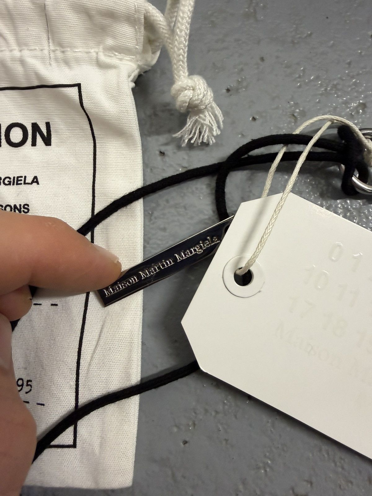 H&M × Maison Margiela Maison Margiela x H&M Re-Edition Brown Hair Necklace Size ONE SIZE - 4 Thumbnail