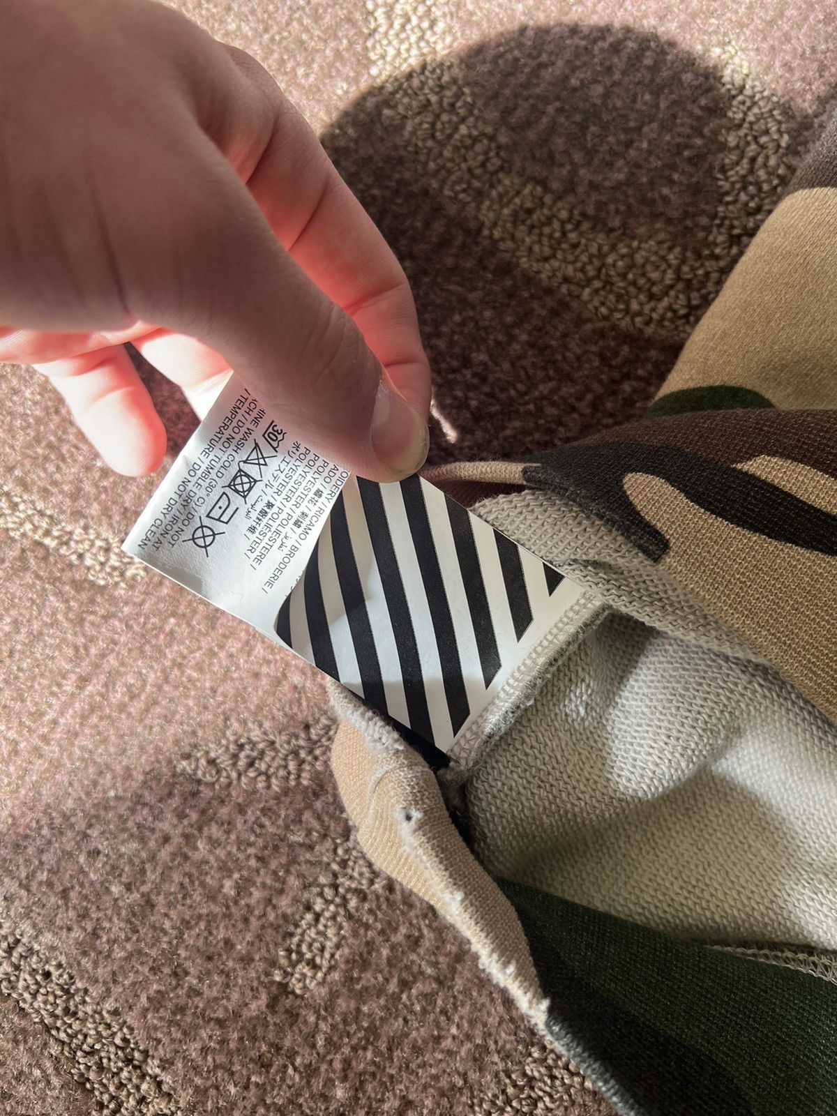 Off-White Off-White 18Aw Sweatshirt Camouflage Distressed Size US S / EU 44-46 / 1 - 11 Thumbnail