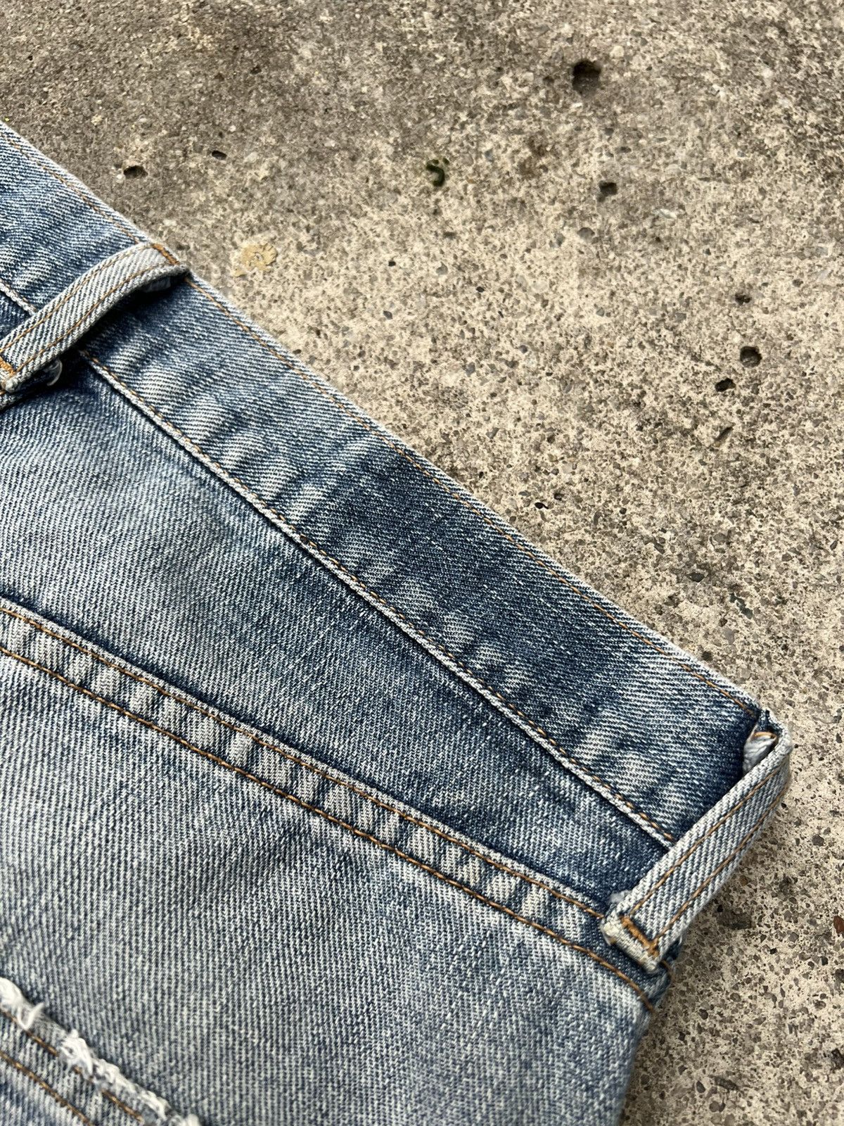 Levi's Vintage Levis 533 Distressed Light Wash Jean Size US 32 / EU 48 - 18 Thumbnail