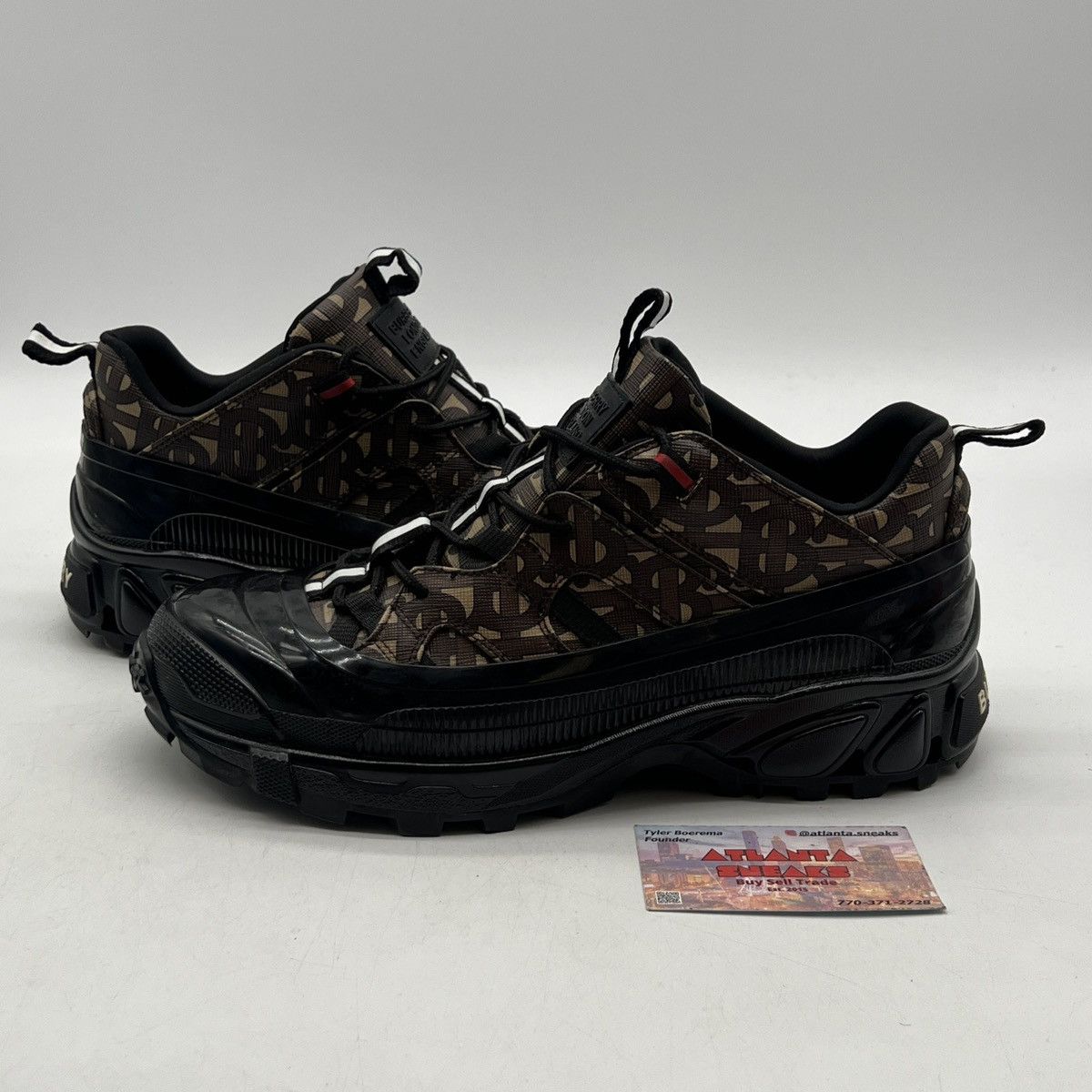 Burberry Burberry Arther monogram print e-canvas Wmns Size US 8.5 / EU 41-42 - 1 Thumbnail