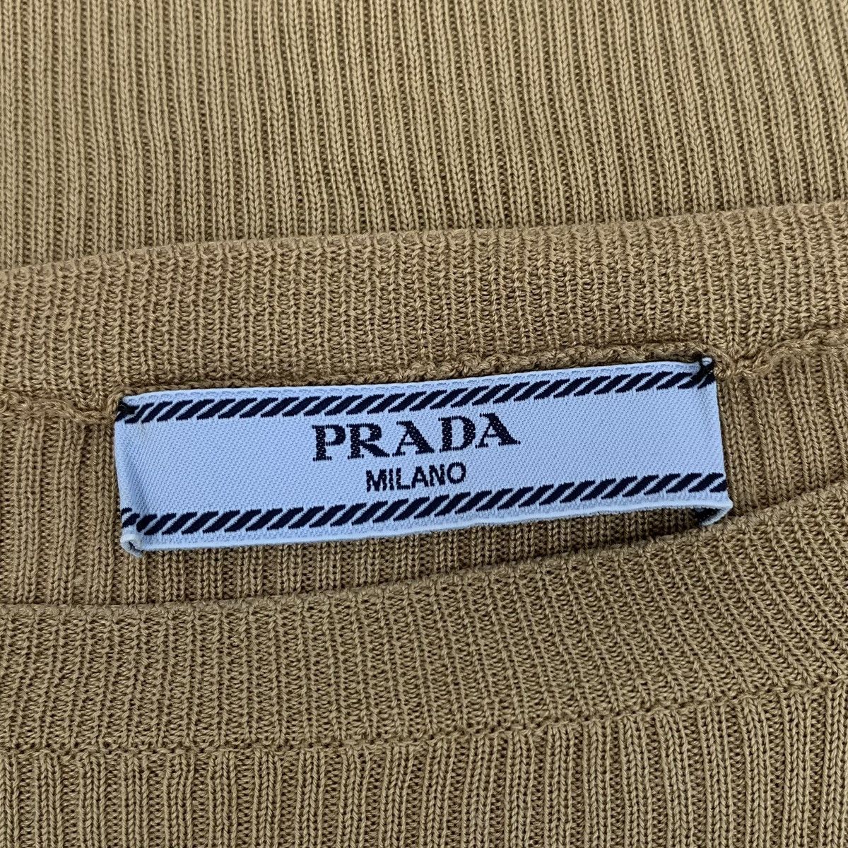 Prada Prada 2023 Brown Letter Long Sleeve Knit Sweater K26WX Size L / US 10 / IT 46 - 5 Thumbnail