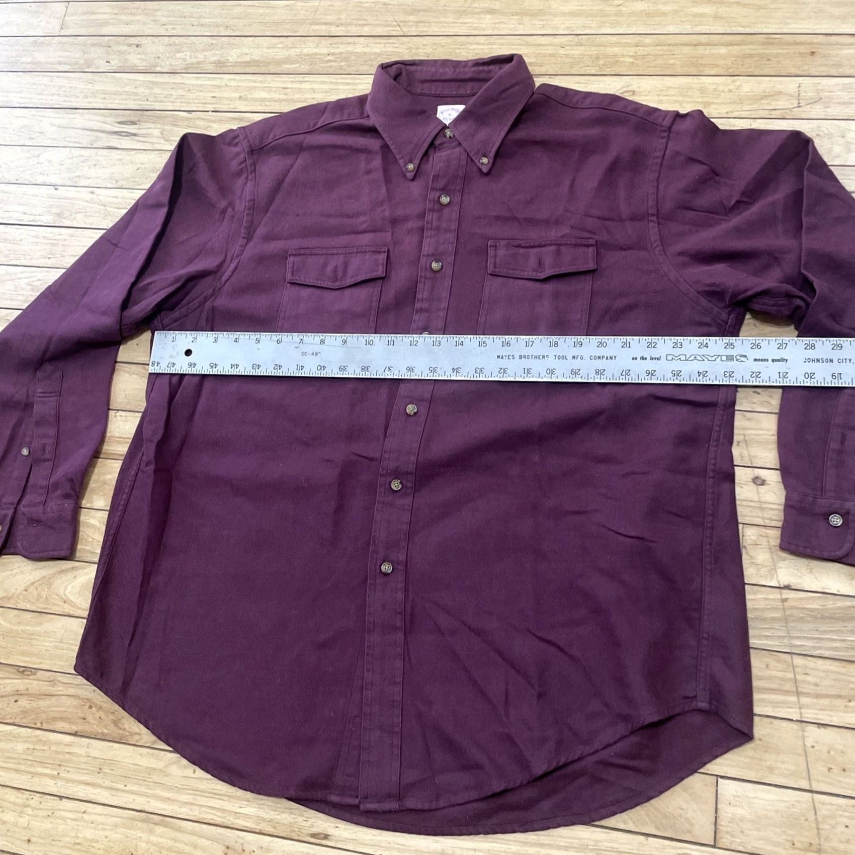 Brooks Brothers VINTAGE Brooks Brothers 1818 Wool Button Shirt Men XL Long Sleeve Militaria Red Maroon Wool Button-Up Shirt Mens XL Long Sleeve Red Militaria Size US XL / EU 56 / 4 - 7 Thumbnail
