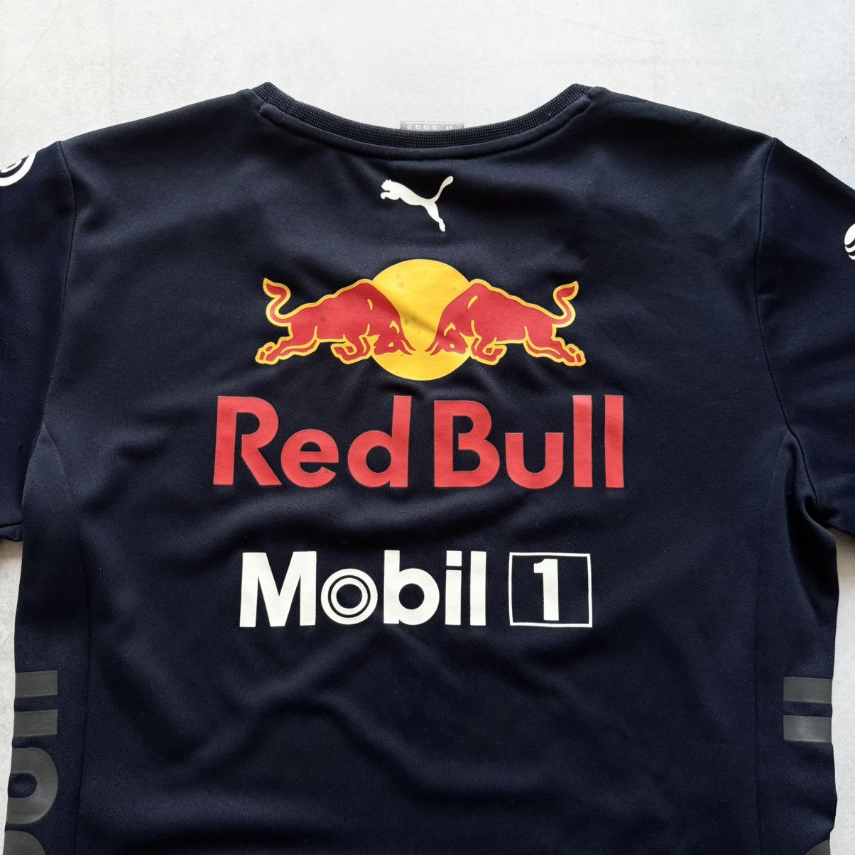 Red Bull Red Bull Puma Formula 1 Ferrari Mercedes Shirt Jersey Y2K Size US S / EU 44-46 / 1 - 7 Thumbnail