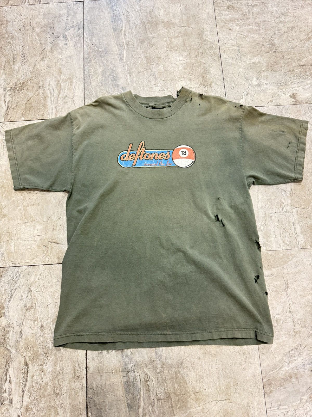 Vintage Vintage 1998 Deftones Around The Fur Distressed Tee Size US XL / EU 56 / 4 - 1 Thumbnail
