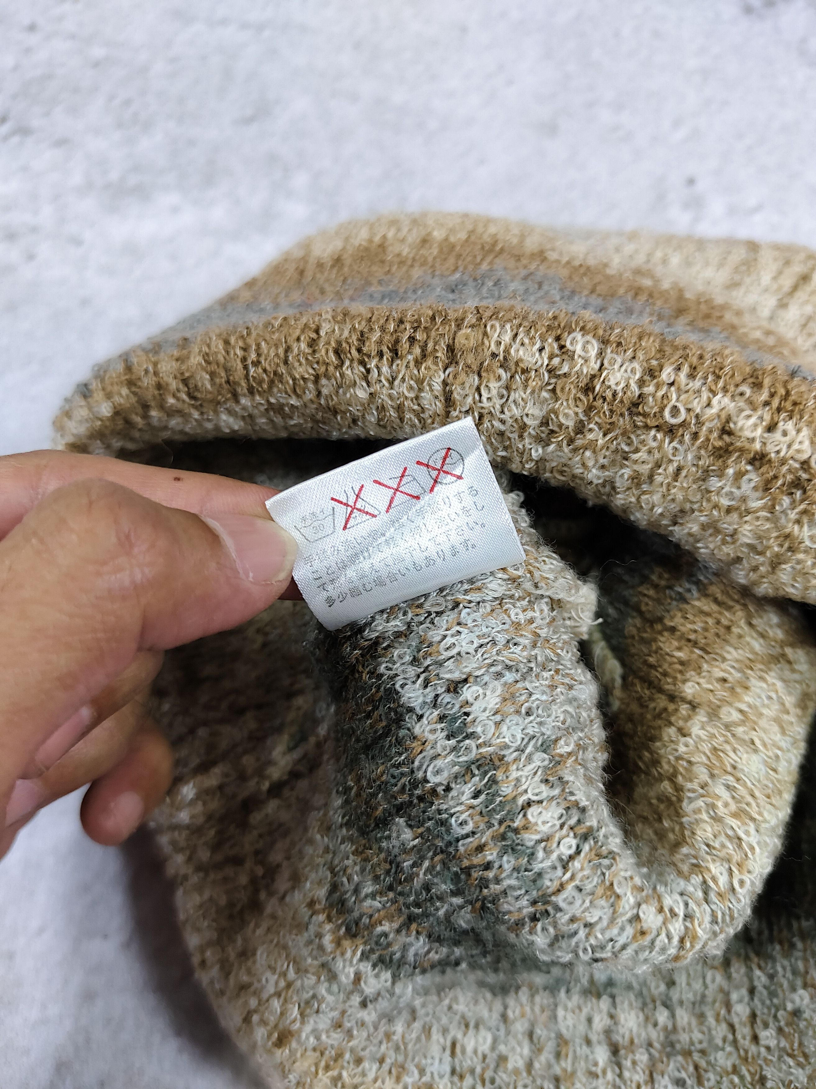 Japanese Brand 90s Roberta di Camerino- Embroidered Logo Streetwear Beanie Size ONE SIZE - 8 Thumbnail