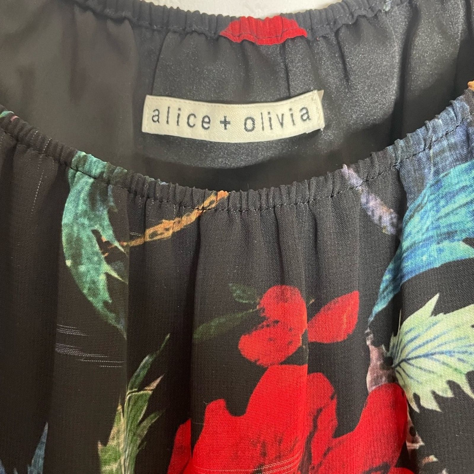 Alice + Olivia Alice + Olivia Black Top with Red and Green Floral Design Size M / US 6-8 / IT 42-44 - 3 Thumbnail
