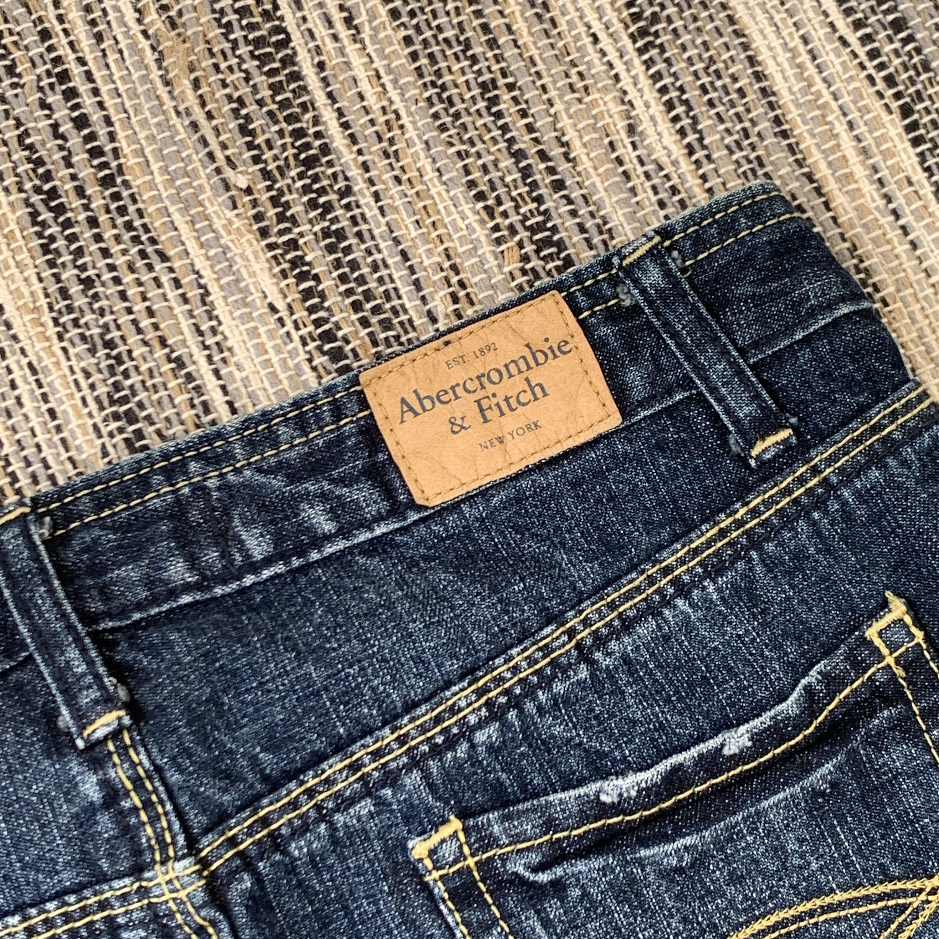 Abercrombie & Fitch Vintage Y2K Faded Women's Blue Denim Low Rise Mini Skirt Size 25" / US 0 / IT 36 - 7 Thumbnail