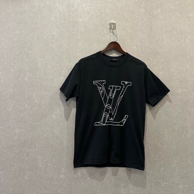 Louis Vuitton Solid Print Classic Short Sleeve Crew Neck Sh