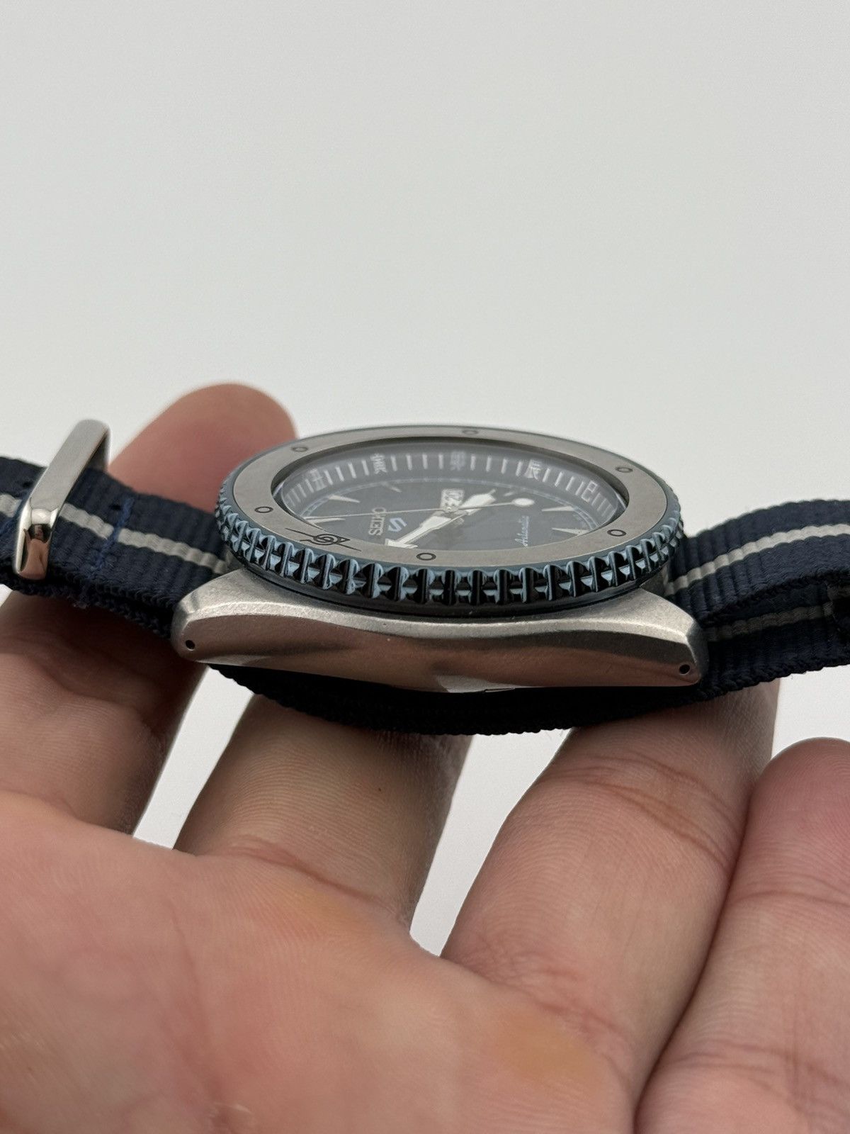 Seiko Seiko 5 Sports Automatic Wristwatch 4R36 Movement Mens Watch Size 42 - 13 Thumbnail