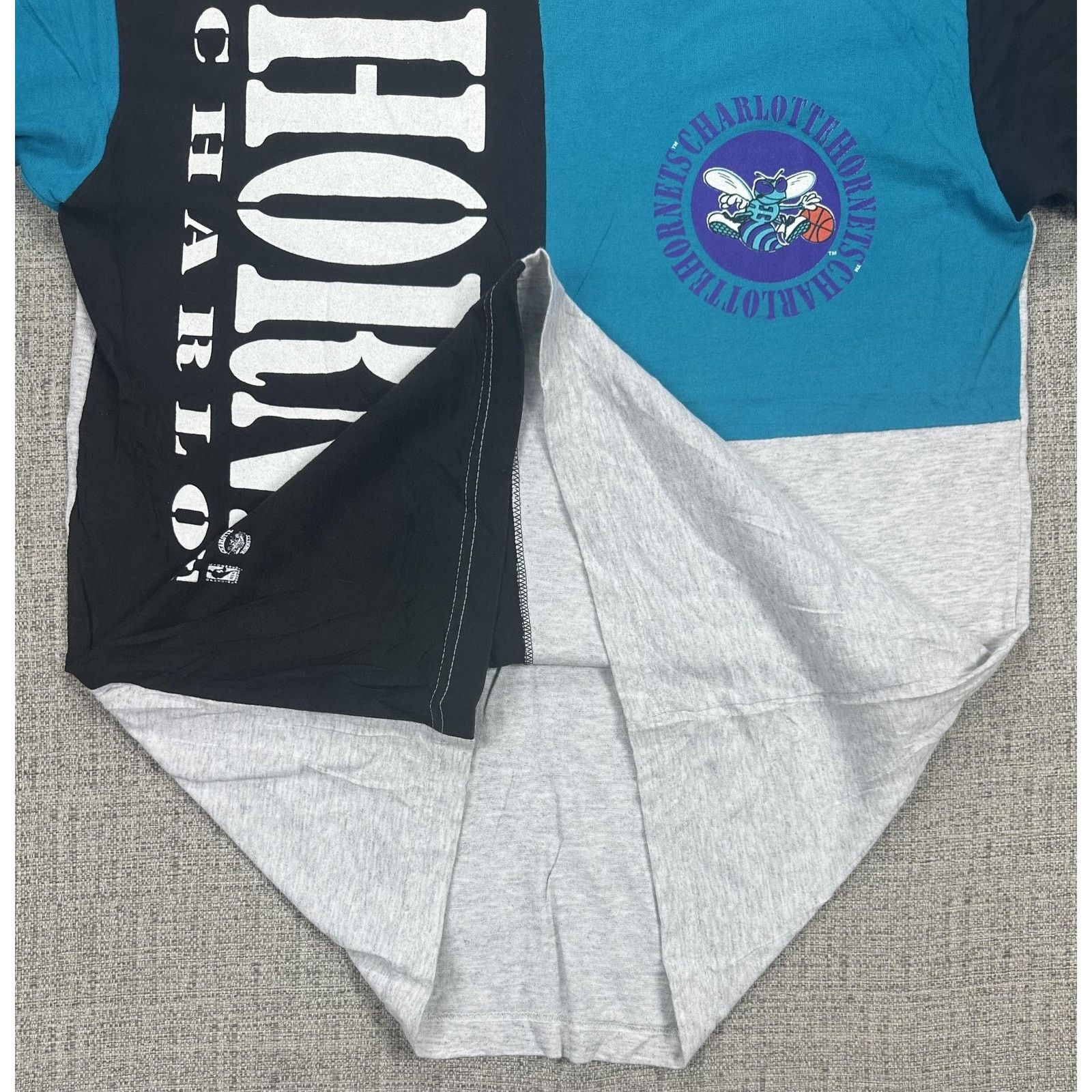 Other Charlotte Hornets Shirt Sz L NBA Basketball Official Fan 90s Size US L / EU 52-54 / 3 - 5 Thumbnail