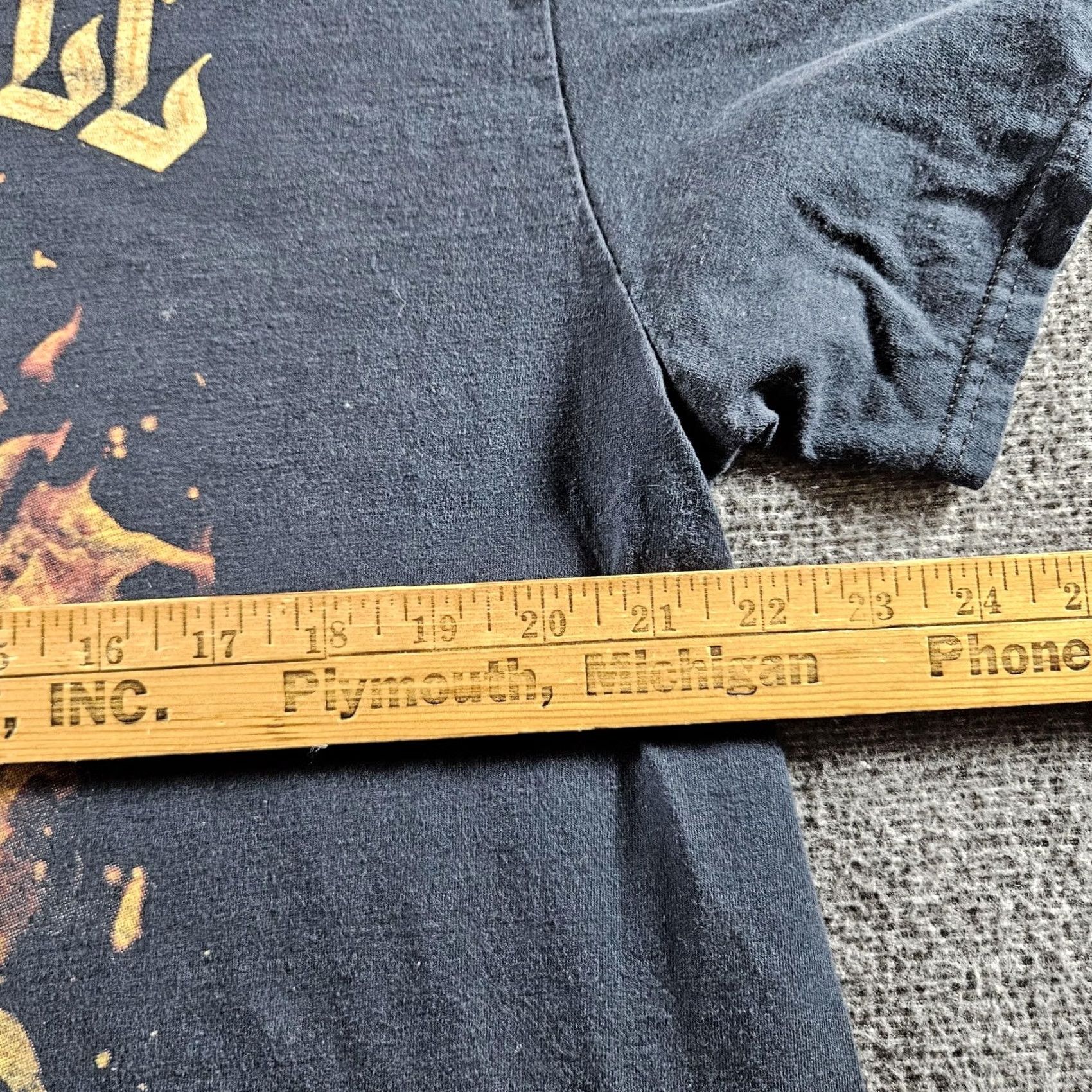 Fruit Of The Loom Sonic Temple Shirt Mens XL Black Fruit of the Loom Guitar 2019 Music Festival Tee Size US XL / EU 56 / 4 - 6 Thumbnail