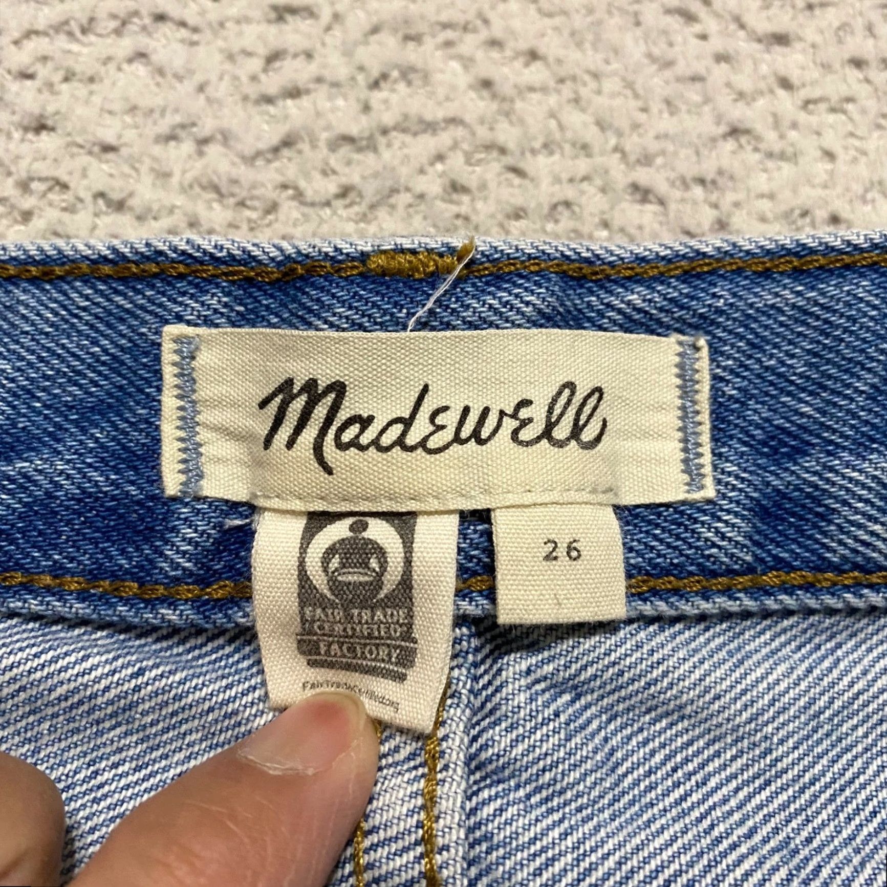 Madewell Madewell Skirt Womens sz 26 Blue Denim Medium Wash Pencil Straight Raw Hem Size 26" / US 2 / IT 38 - 3 Thumbnail