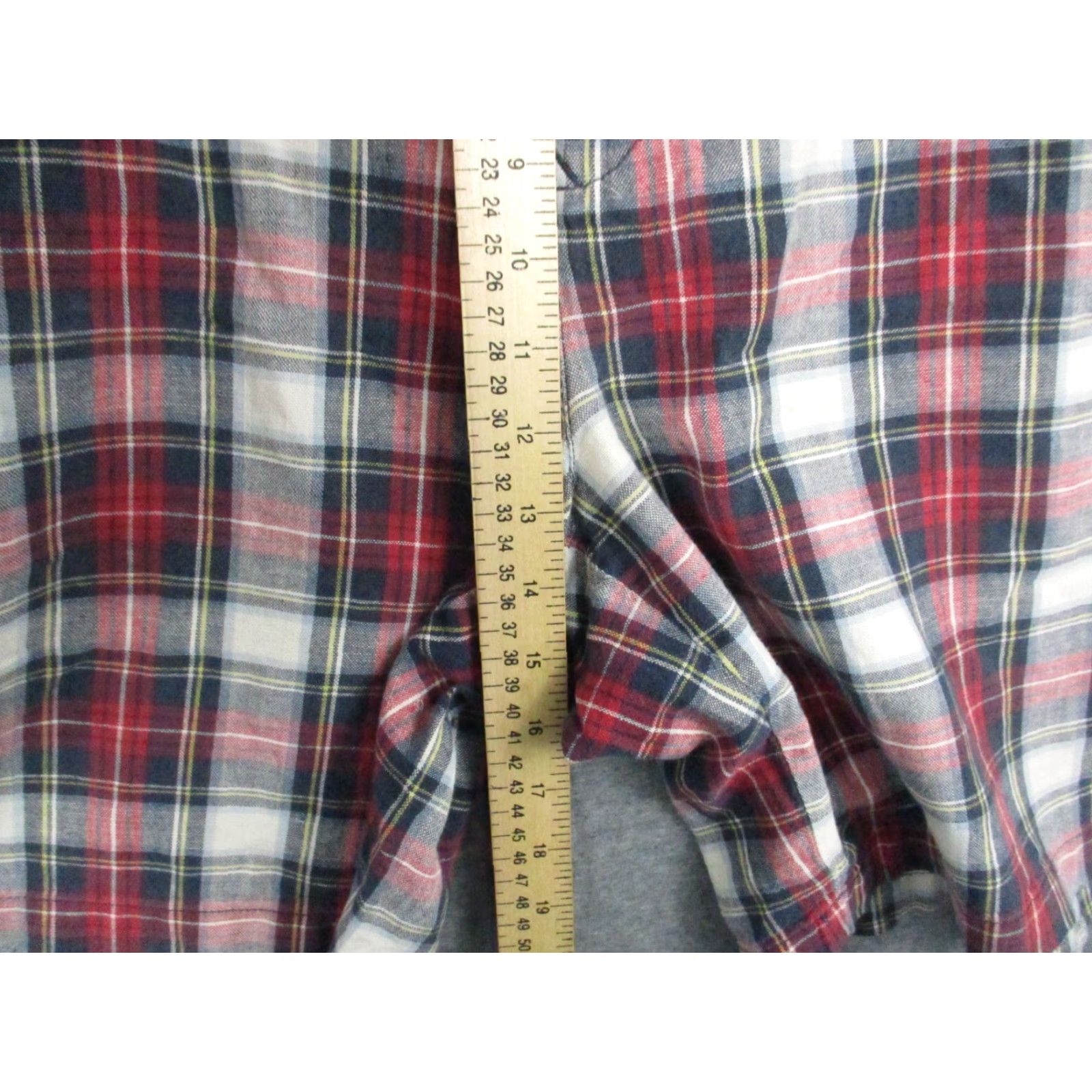 Tommy Hilfiger Tommy Hilfiger Bermuda Shorts Men's Multicolor Plaid Cotton Casual Loose Fit 36in White? Size US 36 / EU 52 - 6 Thumbnail