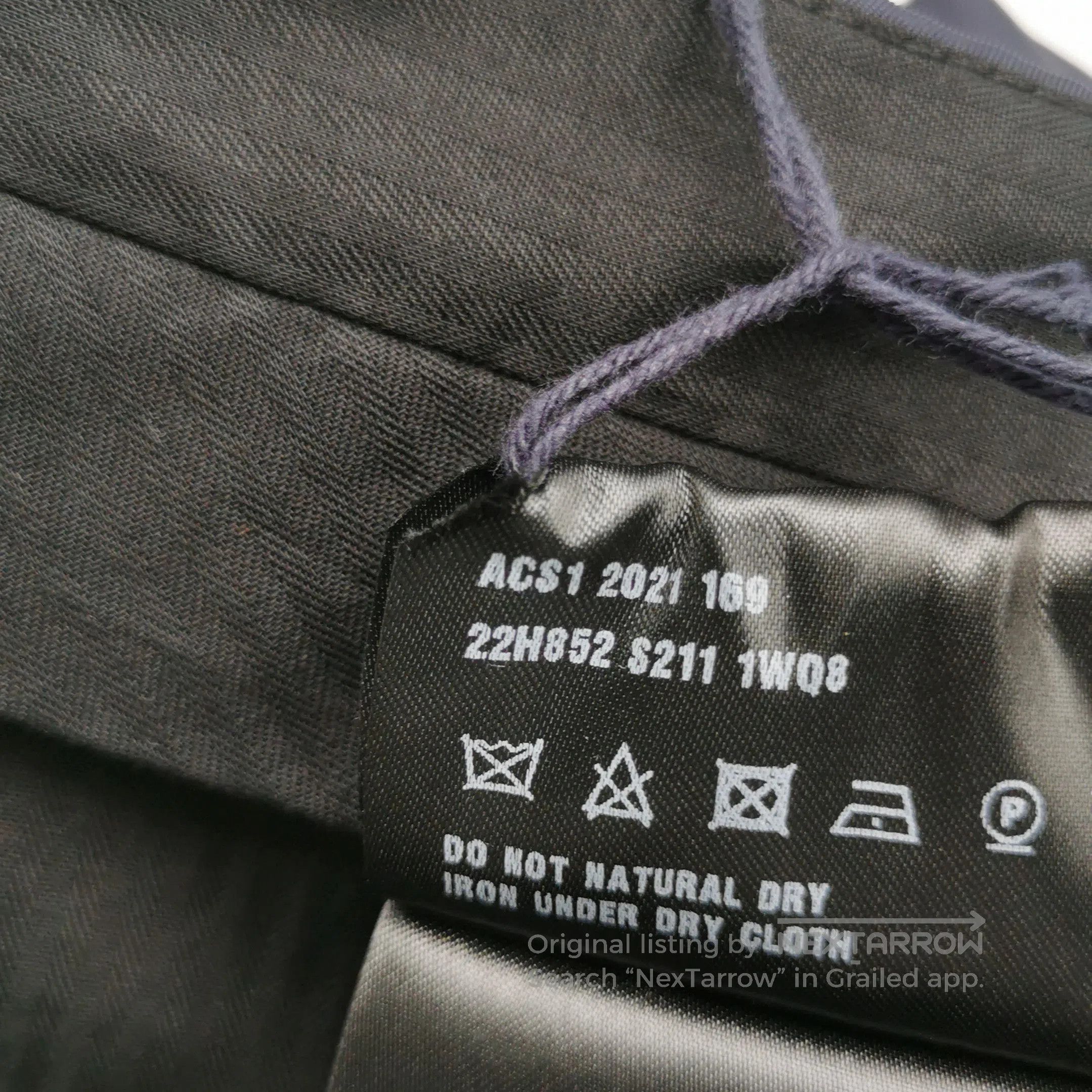 Prada Prada Solid Logo Long Pants for Women . Size 22" - 9 Thumbnail