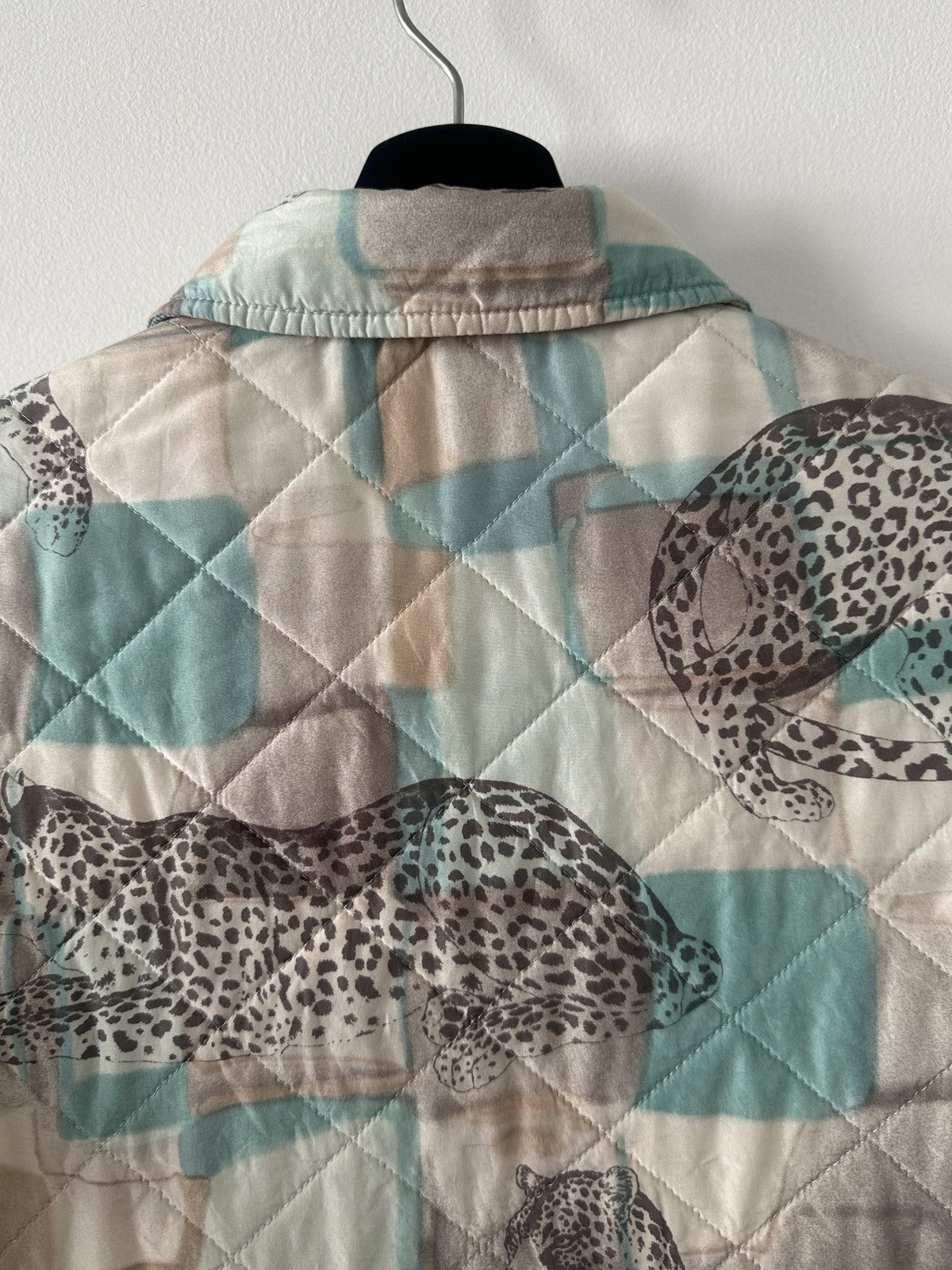 Salvatore Ferragamo Vintage Ferragamo Leopard Pattern Quilted Silk Jacket Size S / US 4 / IT 40 - 5 Thumbnail