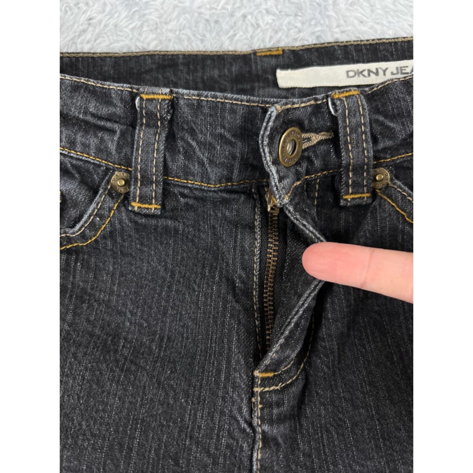 DKNY DKNY Pants Womens 2 Black Denim Jeans Flared Dark Wash Distressed Cotton 25x31 Zip Button Size 26" / US 2 / IT 38 - 5 Thumbnail