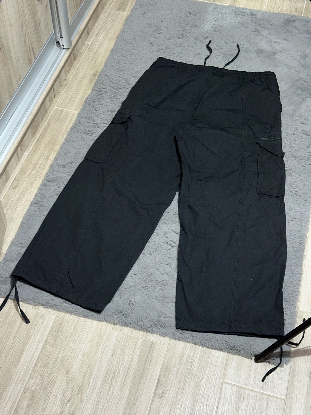 Weekday Weekday "Gorpcore" Wide-Leg Technical Cargo Pants Size US 34 / EU 50 - 5 Thumbnail