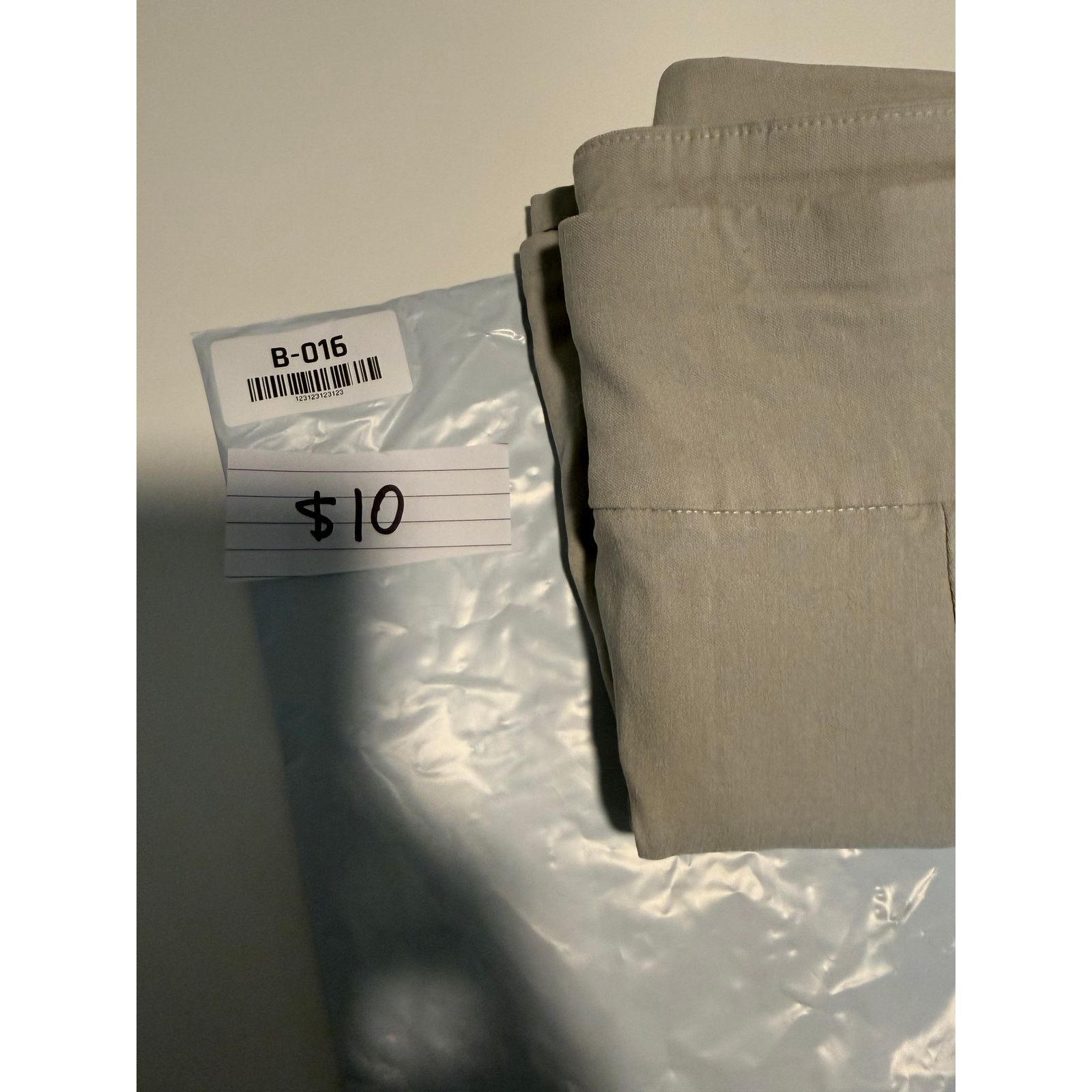 I.N.C I.N.C Khaki Tan Pull-On Shorts Women Size 8- B016 Size 30" / US 8 / IT 44 - 8 Thumbnail