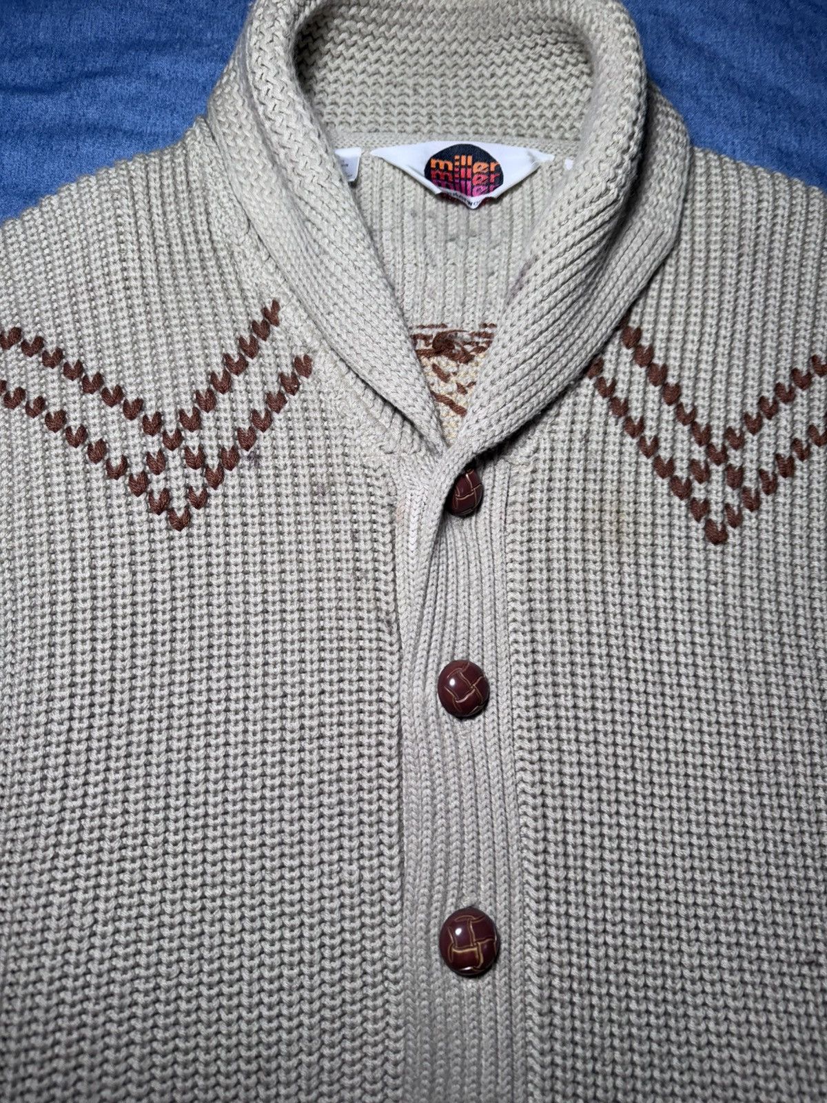 Vintage Miller co Beige long sleeve Cowichan cow print sweater Size US XL / EU 56 / 4 - 4 Thumbnail