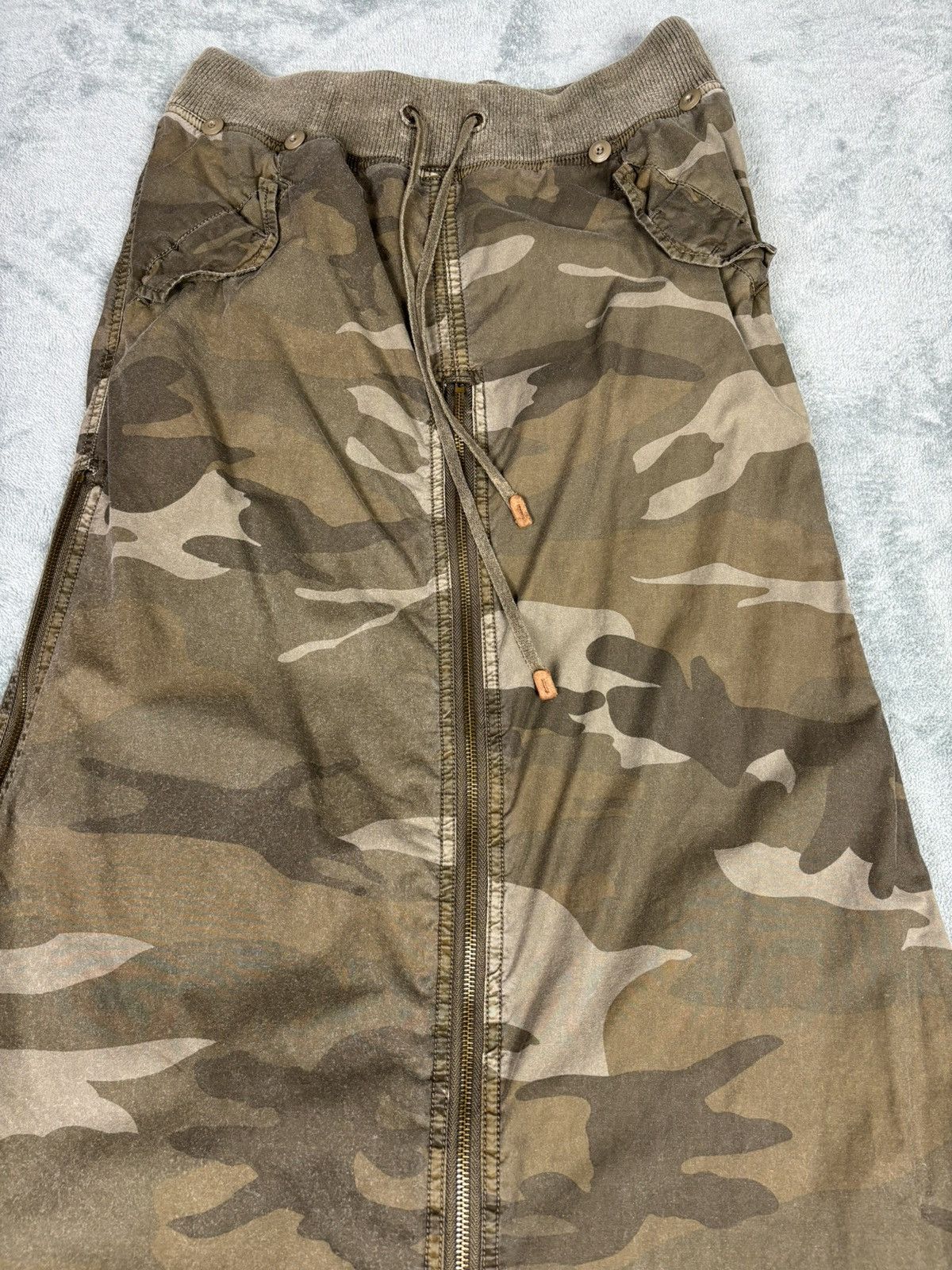 If Six Was Nine G.O.A Camo Skirt. S0346 Size 28" / US 6 / IT 42 - 3 Thumbnail