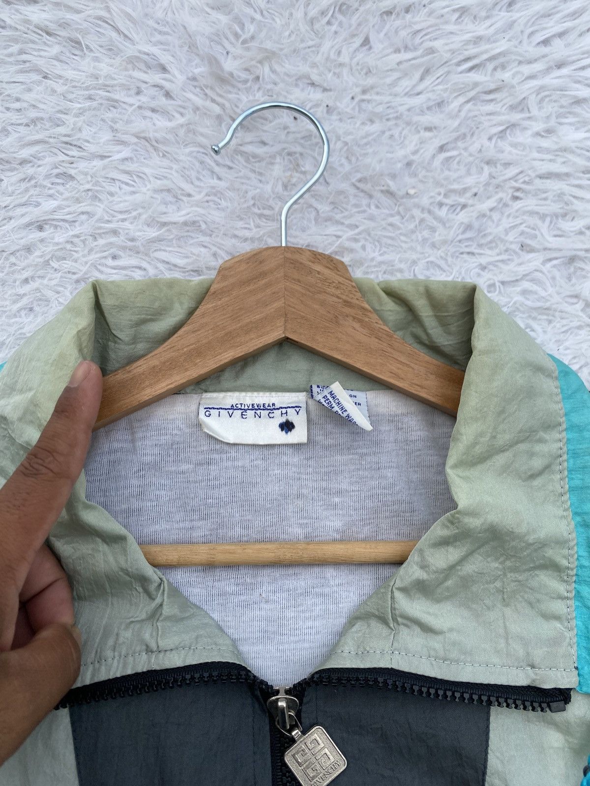 Vintage Rare Vintage 90s Givenchy Zipper Windbreaker Size US L / EU 52-54 / 3 - 14 Thumbnail