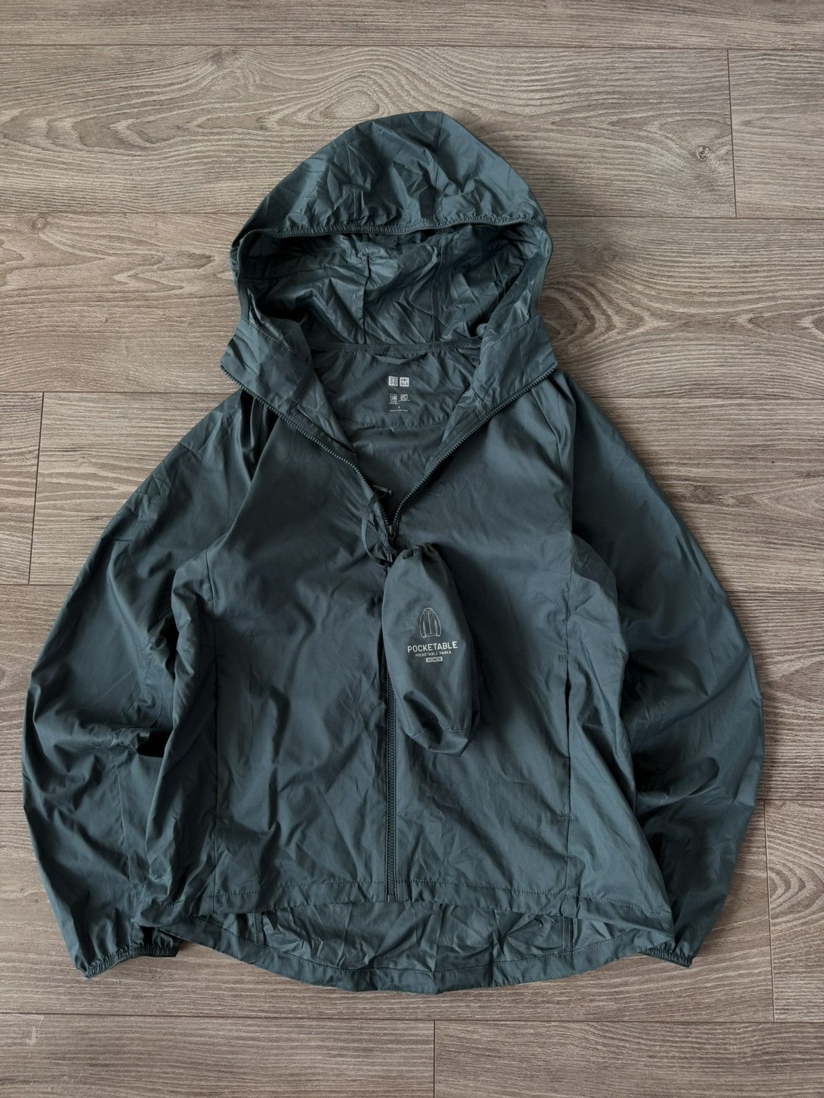 Uniqlo Uniqlo Hybrid Packable Outwear Monochrome Urban Style Jacket Size S / US 4 / IT 40 - 5 Thumbnail