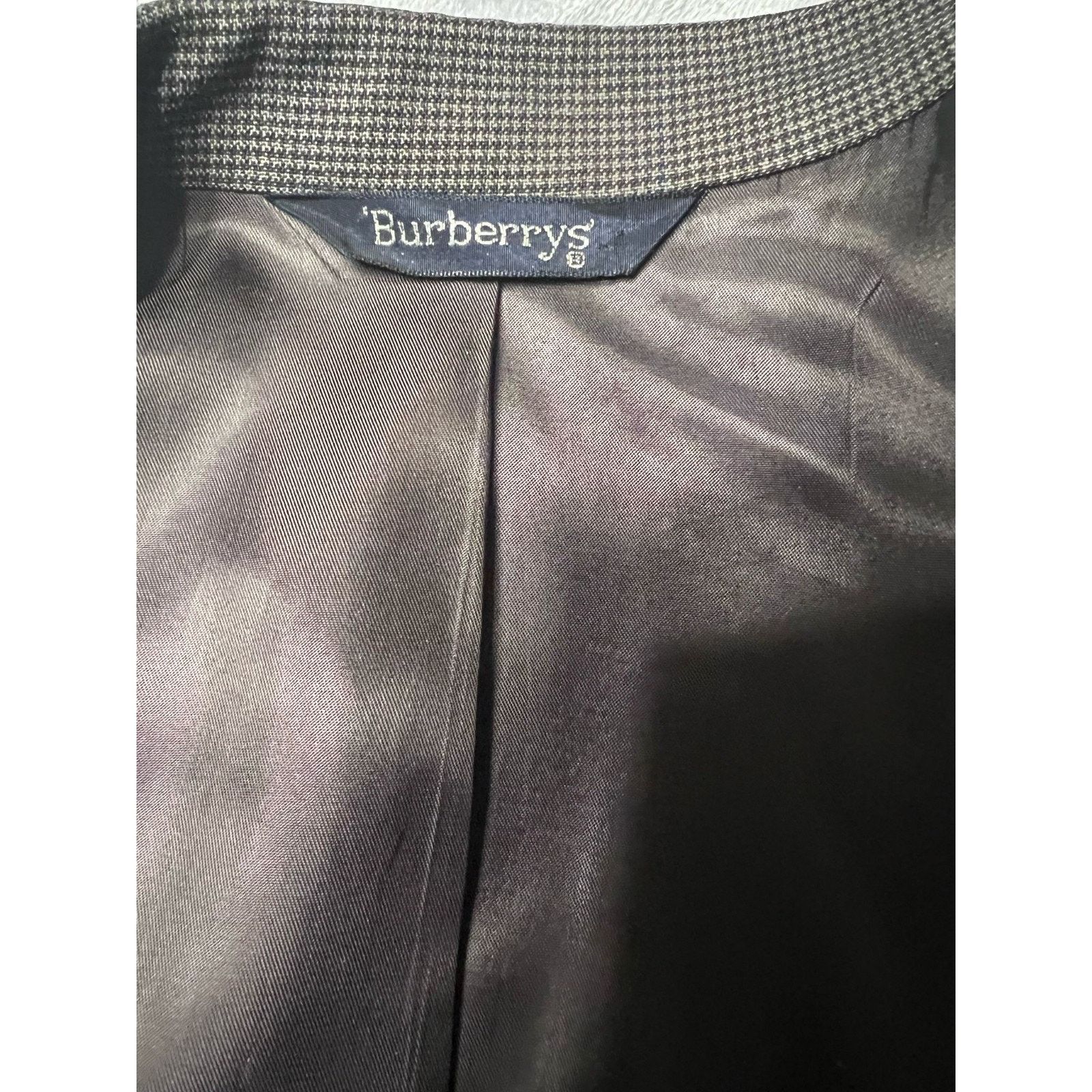 Burberry Vintage Burberry's 100% Wool 2 Button Suit Size 44 R Size 44R - 8 Thumbnail