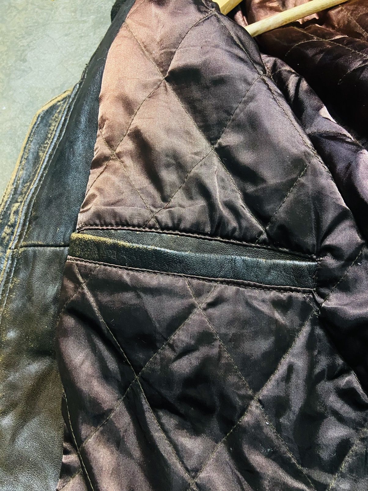 Genuine Leather Vintage Lincoln Sheepskin Leather Bomber Jacket Size US L / EU 52-54 / 3 - 10 Thumbnail